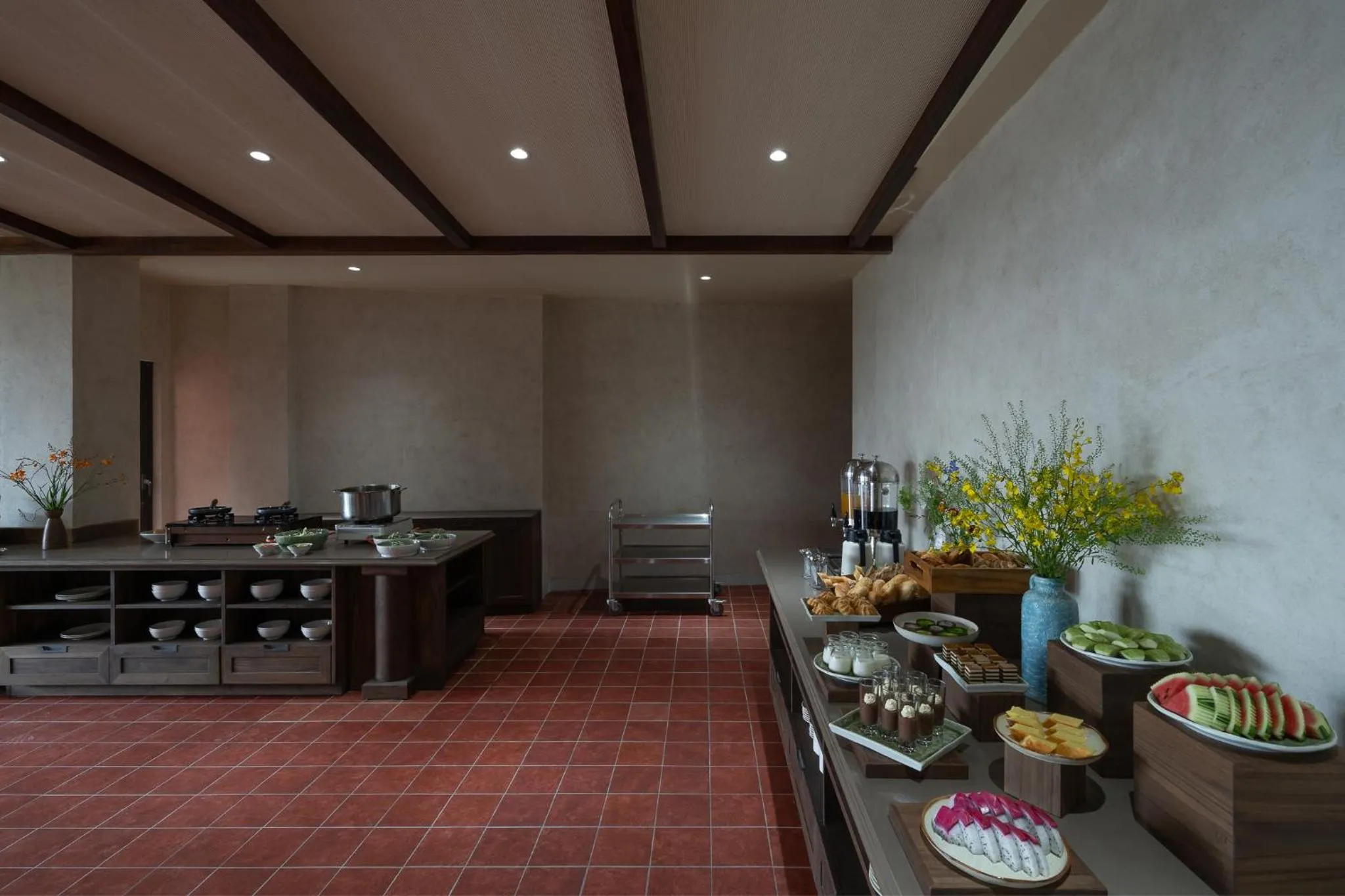 Restaurant/places to eat in The Mist Boutique DaLat Hotel