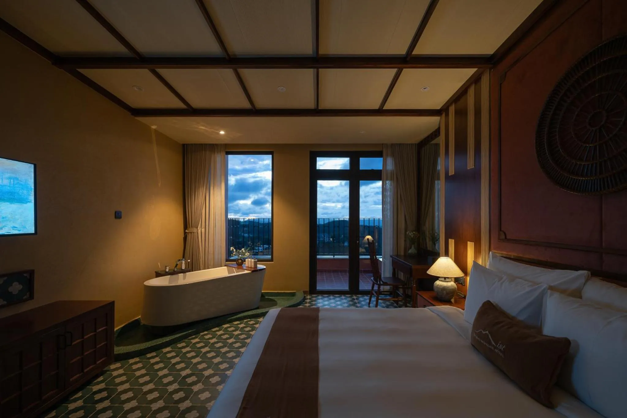 Photo of the whole room, Bed in The Mist Boutique DaLat Hotel