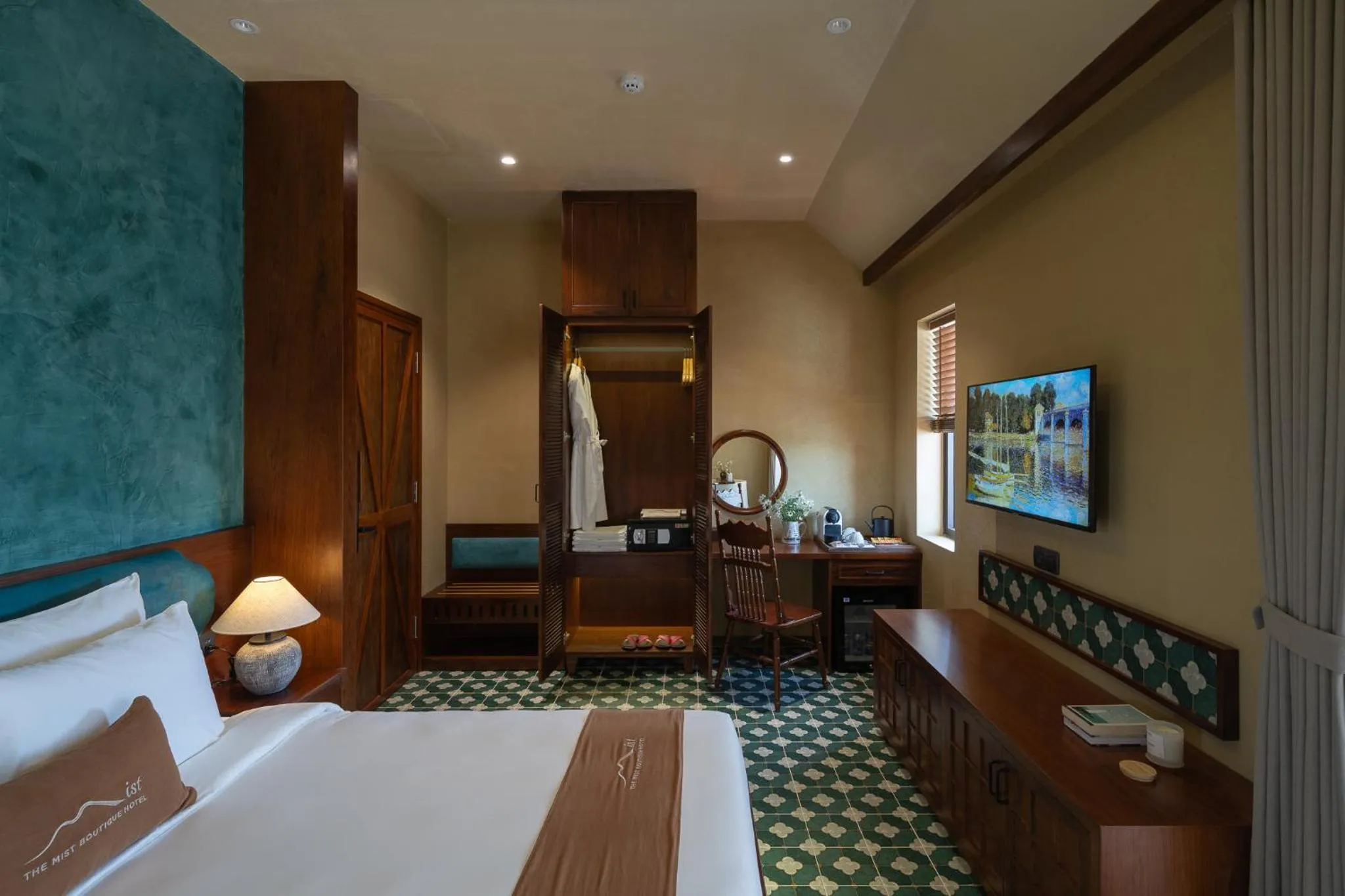 Photo of the whole room, Bed in The Mist Boutique DaLat Hotel