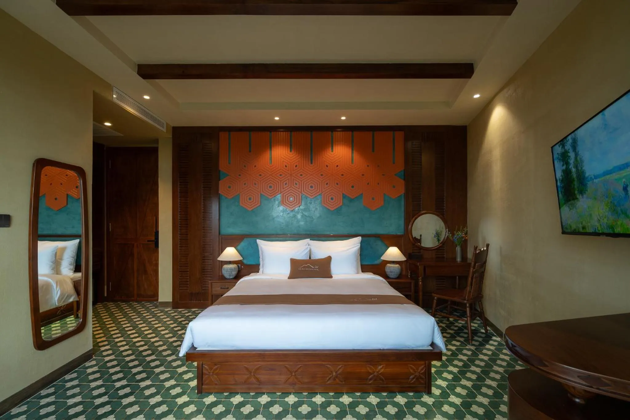 Bed in The Mist Boutique DaLat Hotel