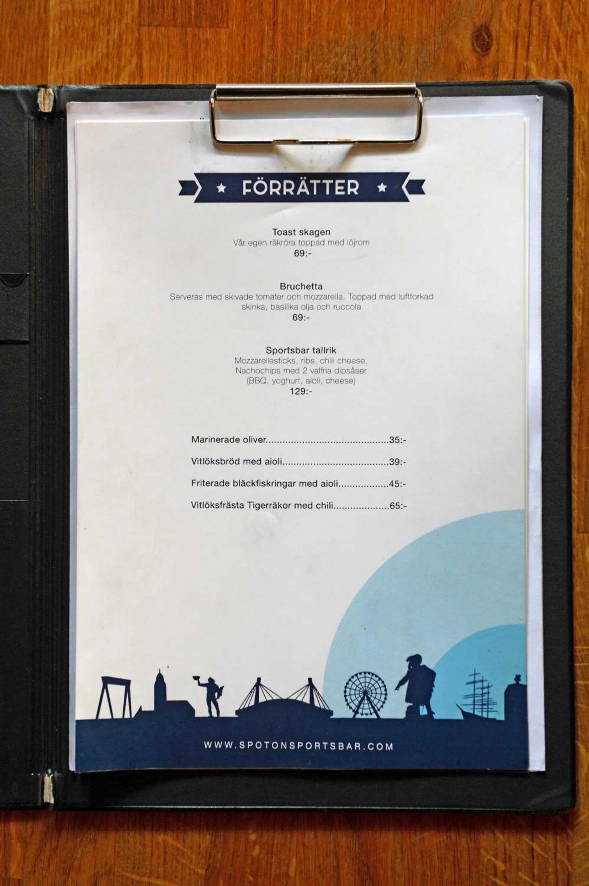 Food in Spoton Hostel & Sportsbar