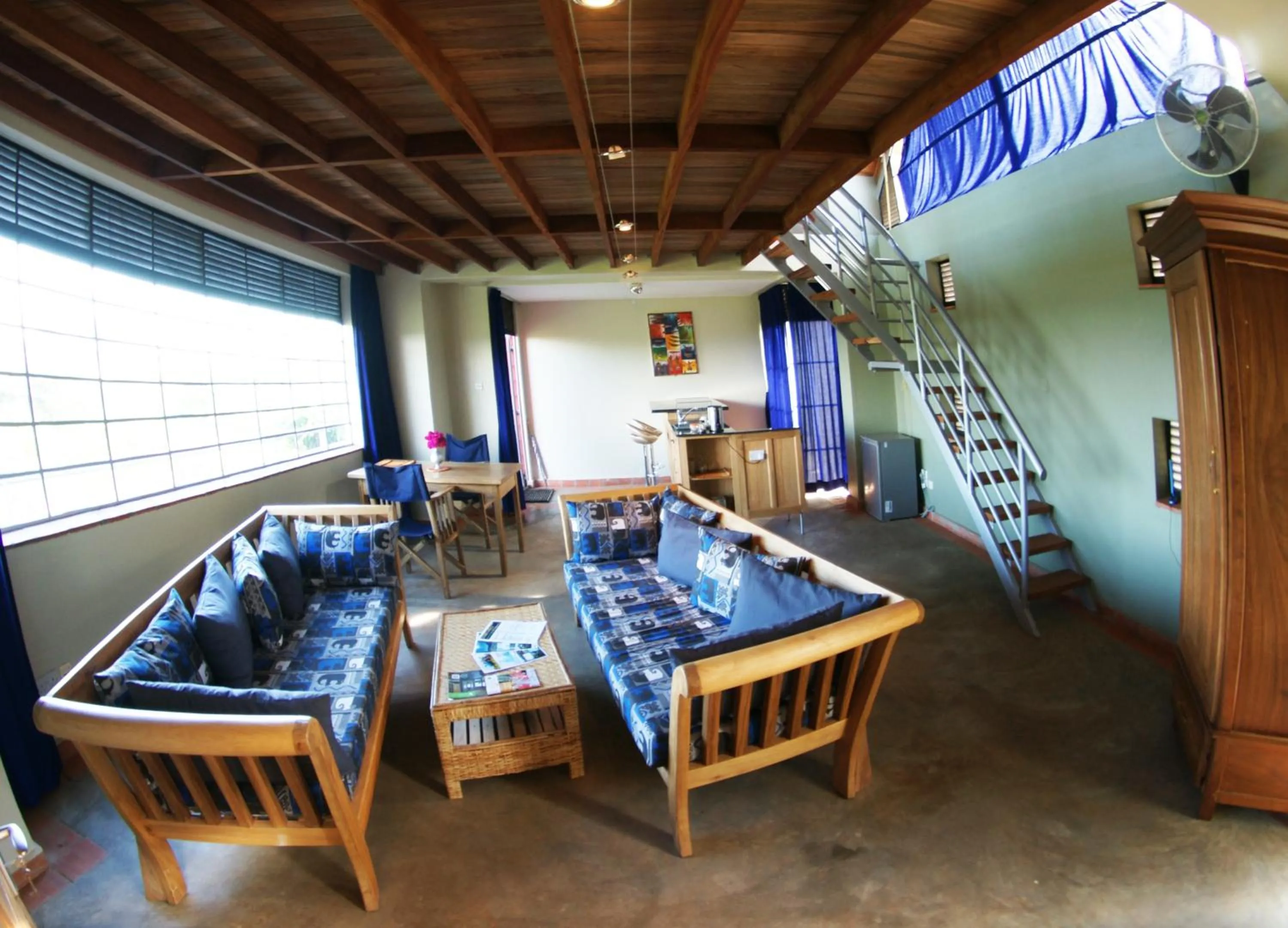 Living room in Yellow Haven Lodge