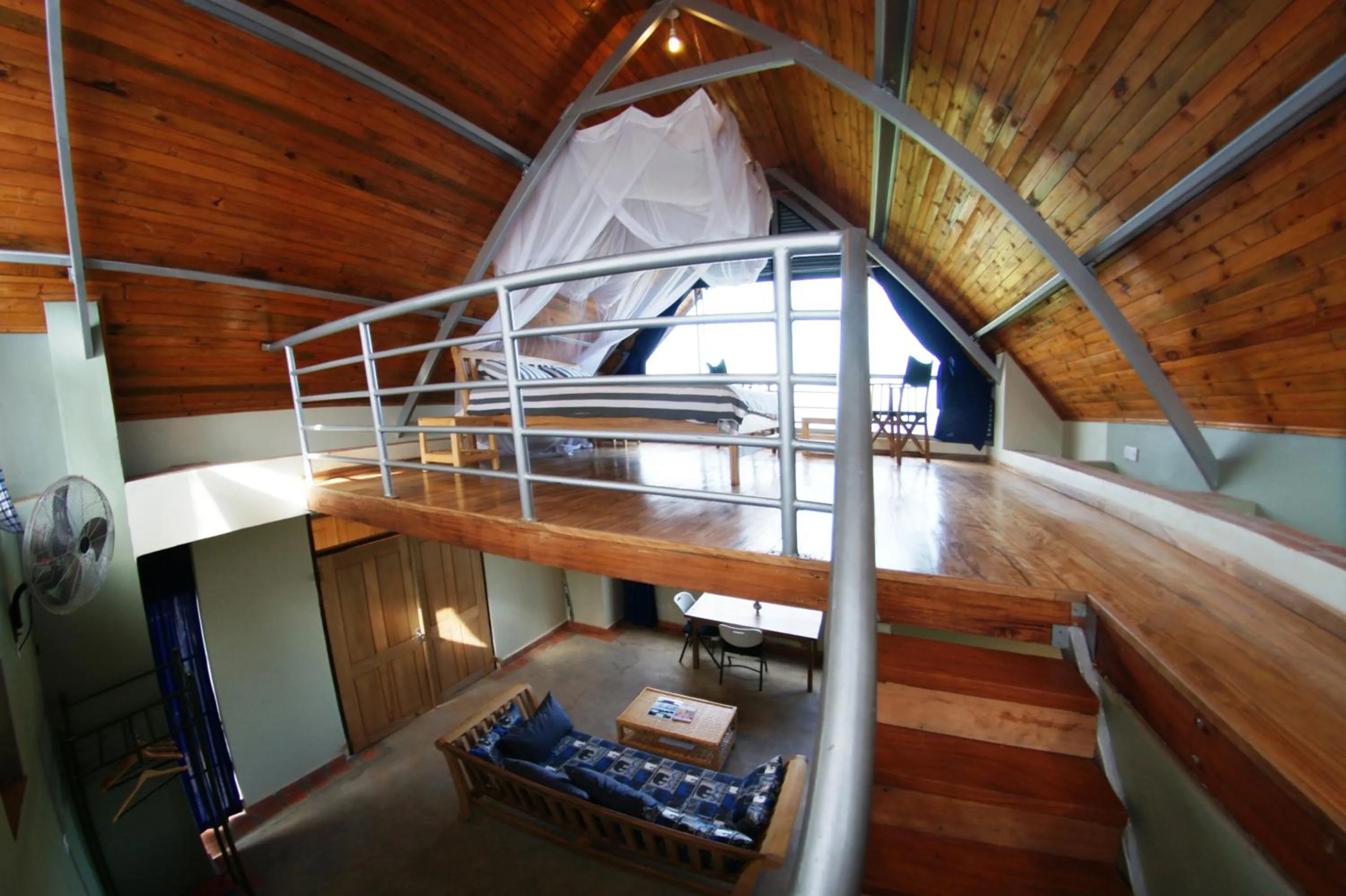 Photo of the whole room in Yellow Haven Lodge