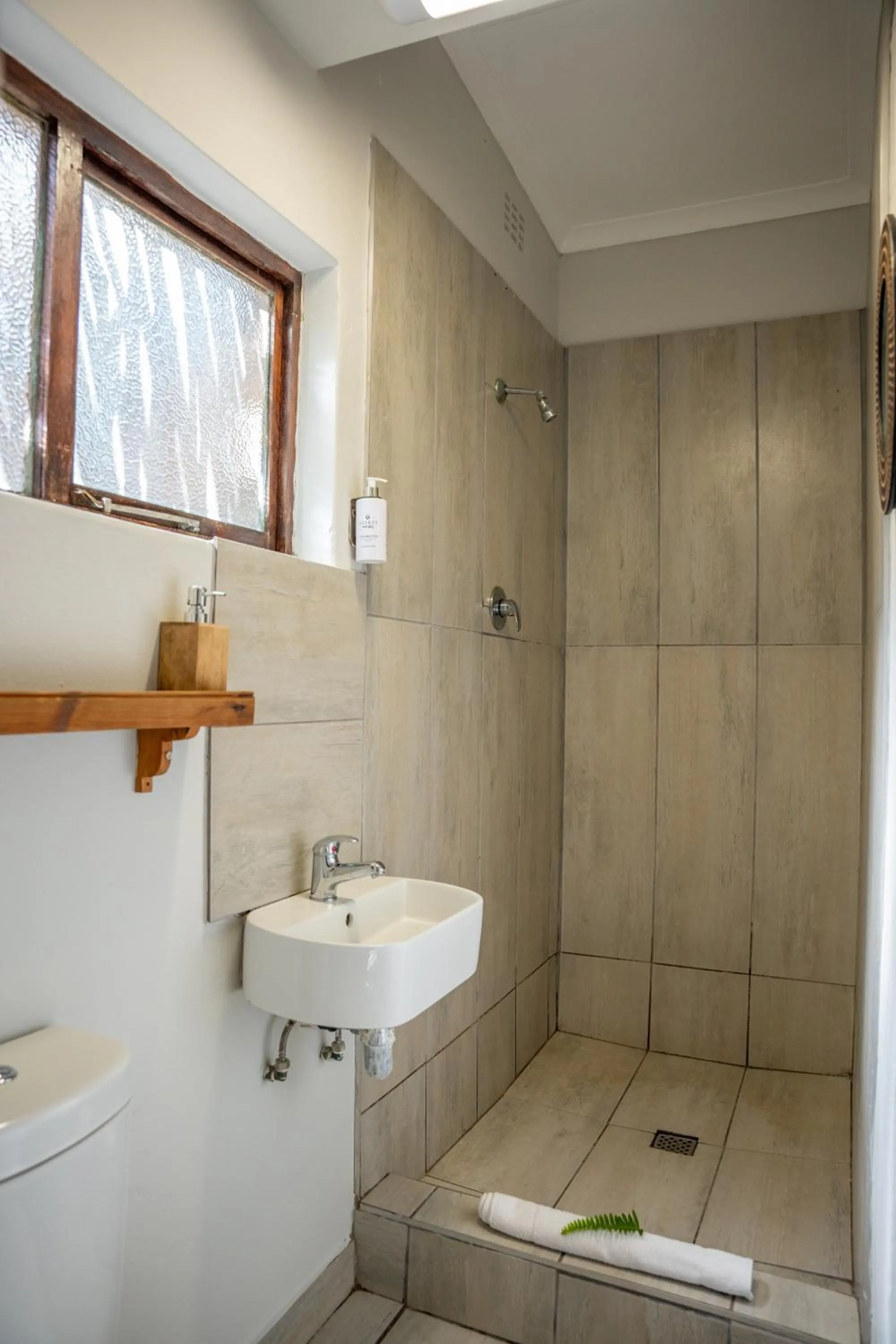 Bathroom in Tidewaters River Lodge