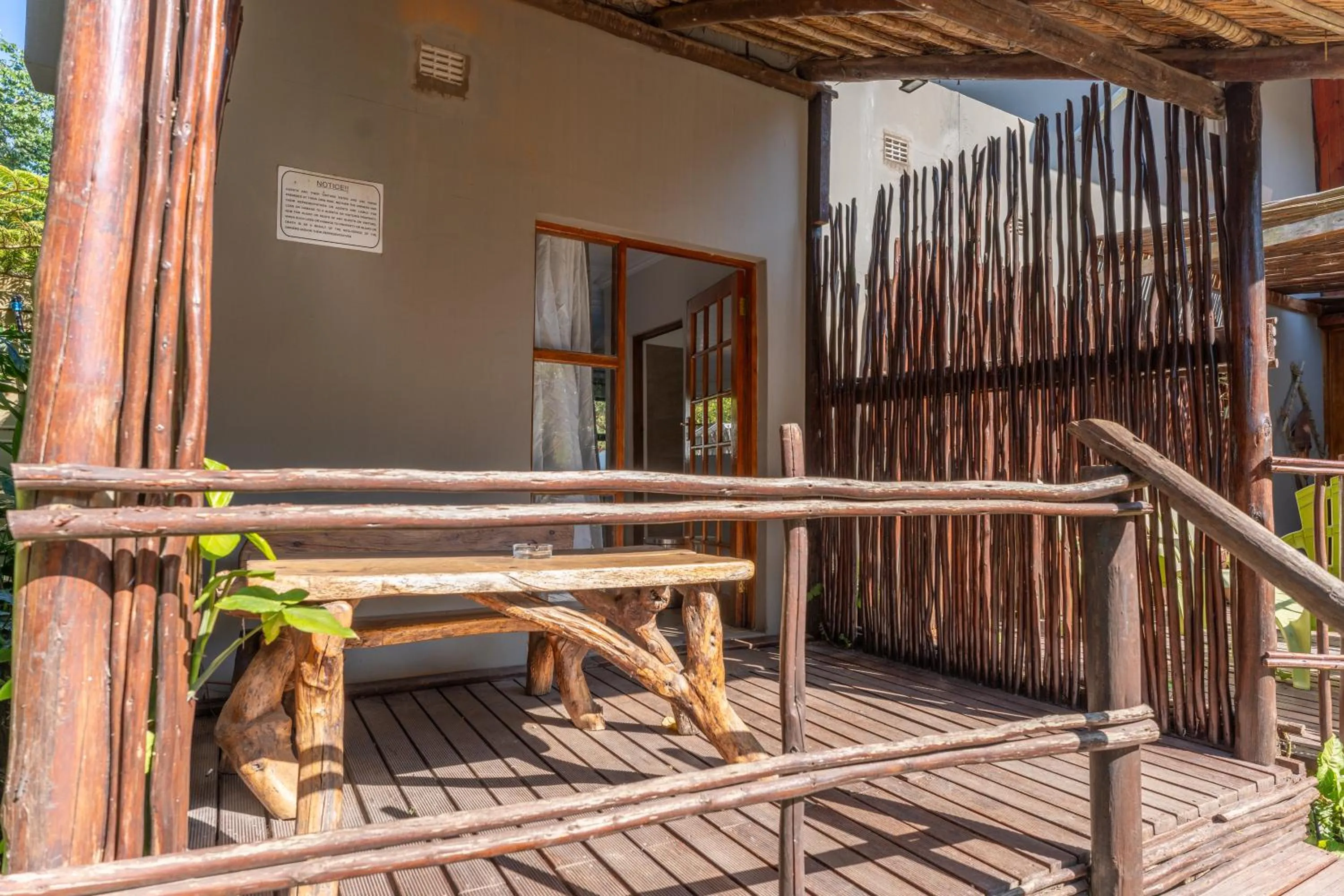 Balcony/Terrace in Tidewaters River Lodge