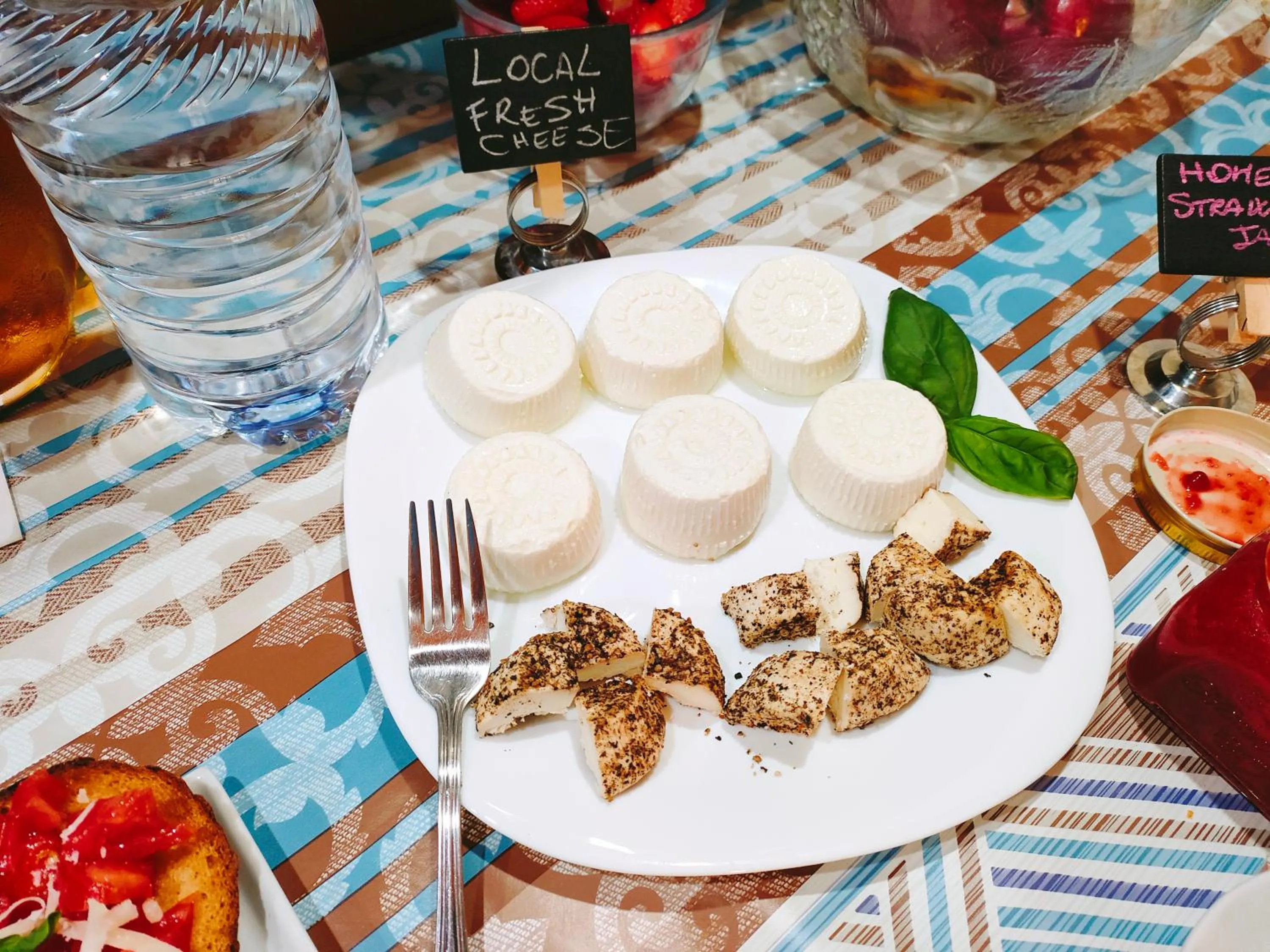 Food in Grotto's Paradise B&B