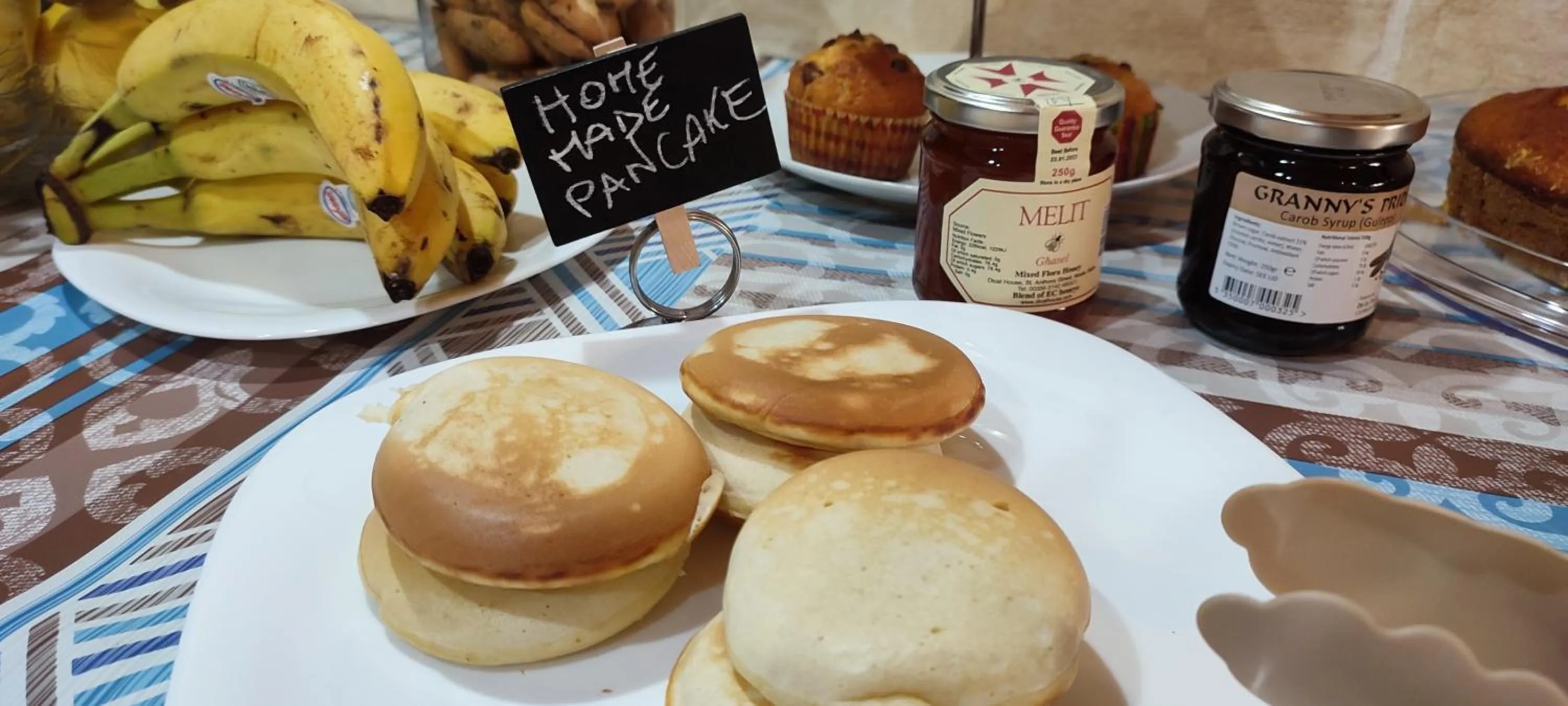 Food in Grotto's Paradise B&B