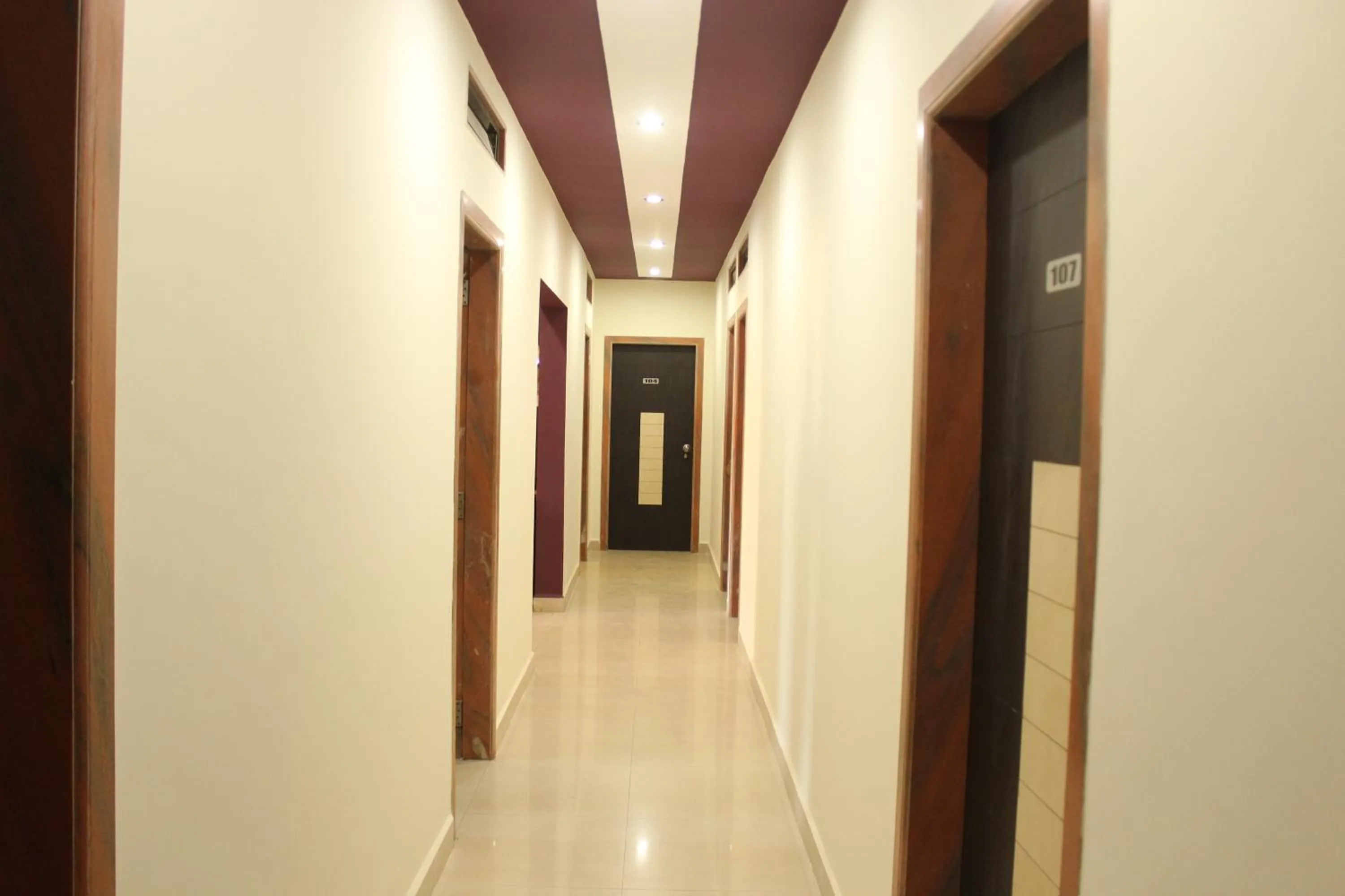 Hotel Abhiraj