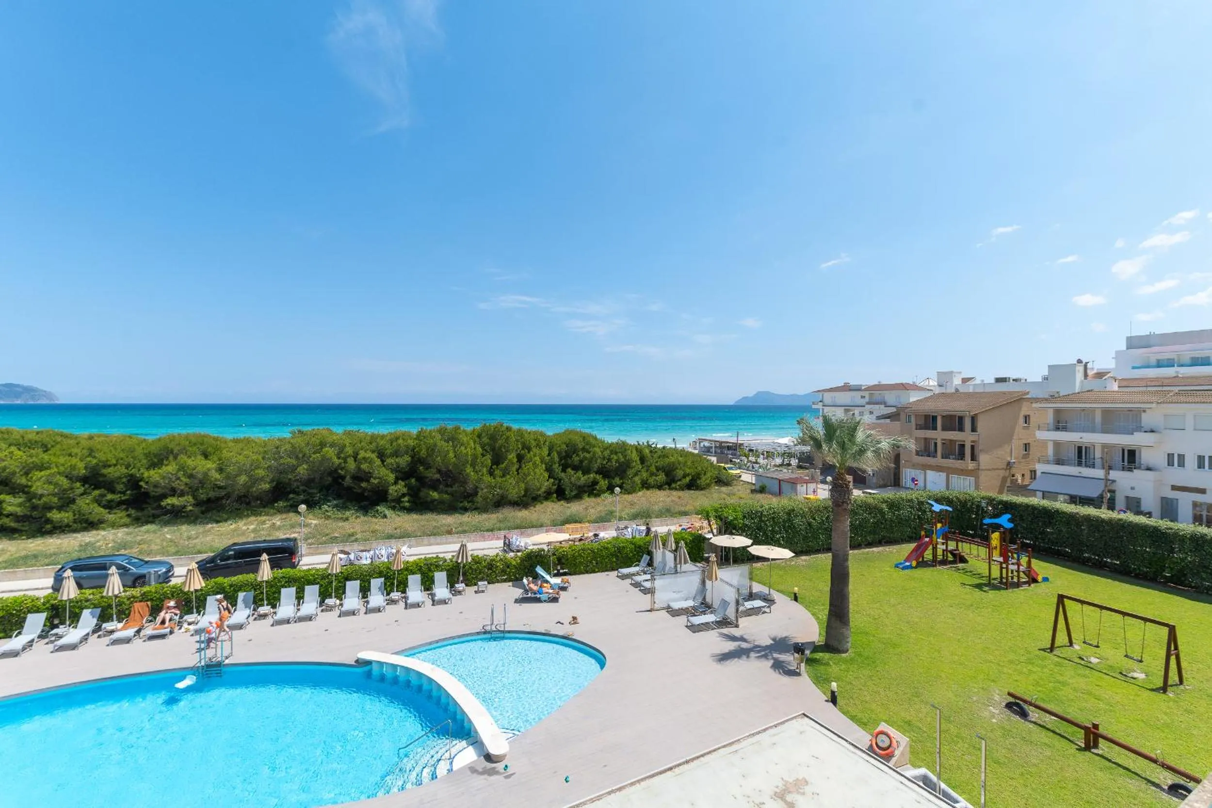 Garden view in Aparthotel Dunes Platja