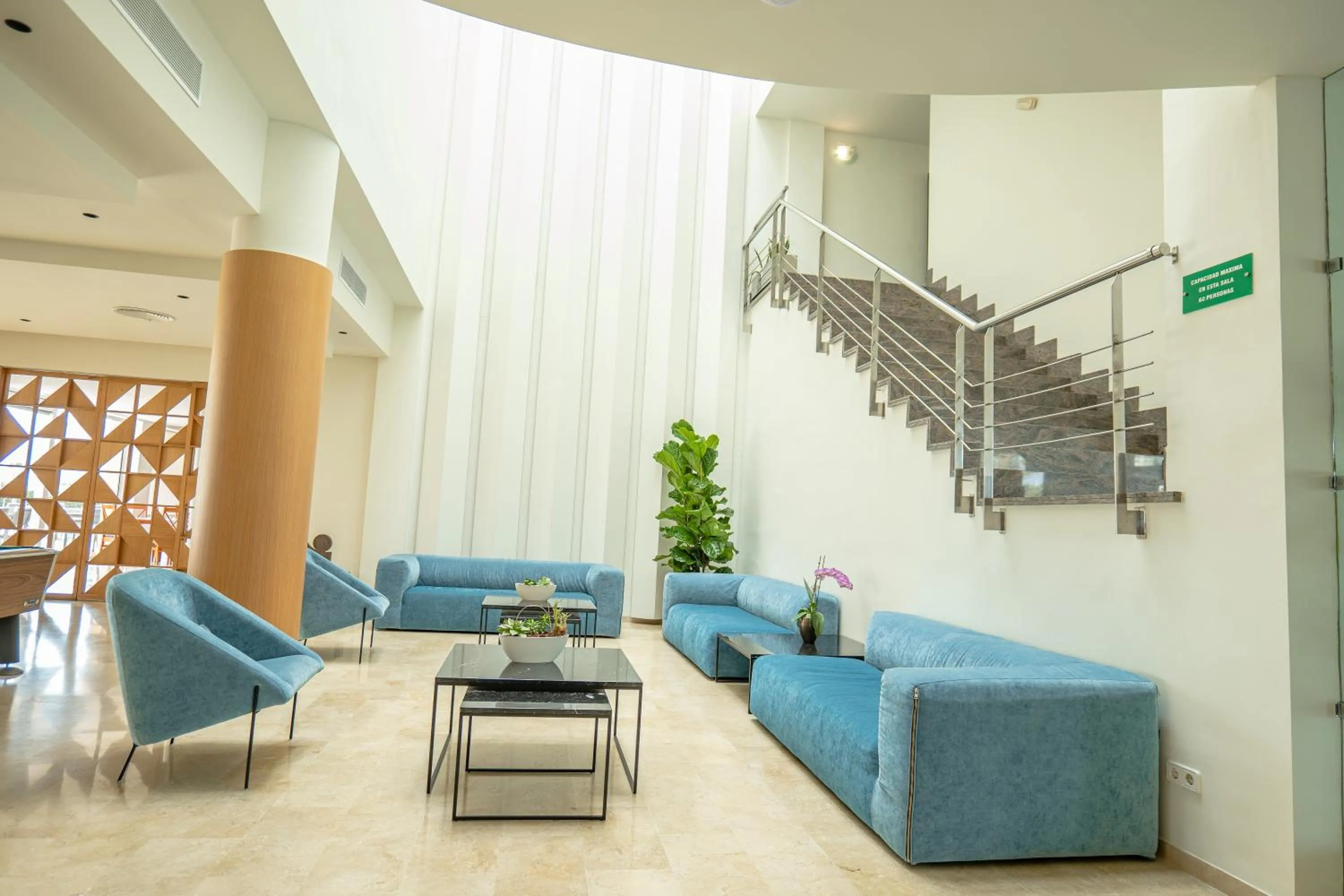 Lounge or bar in Aparthotel Dunes Platja