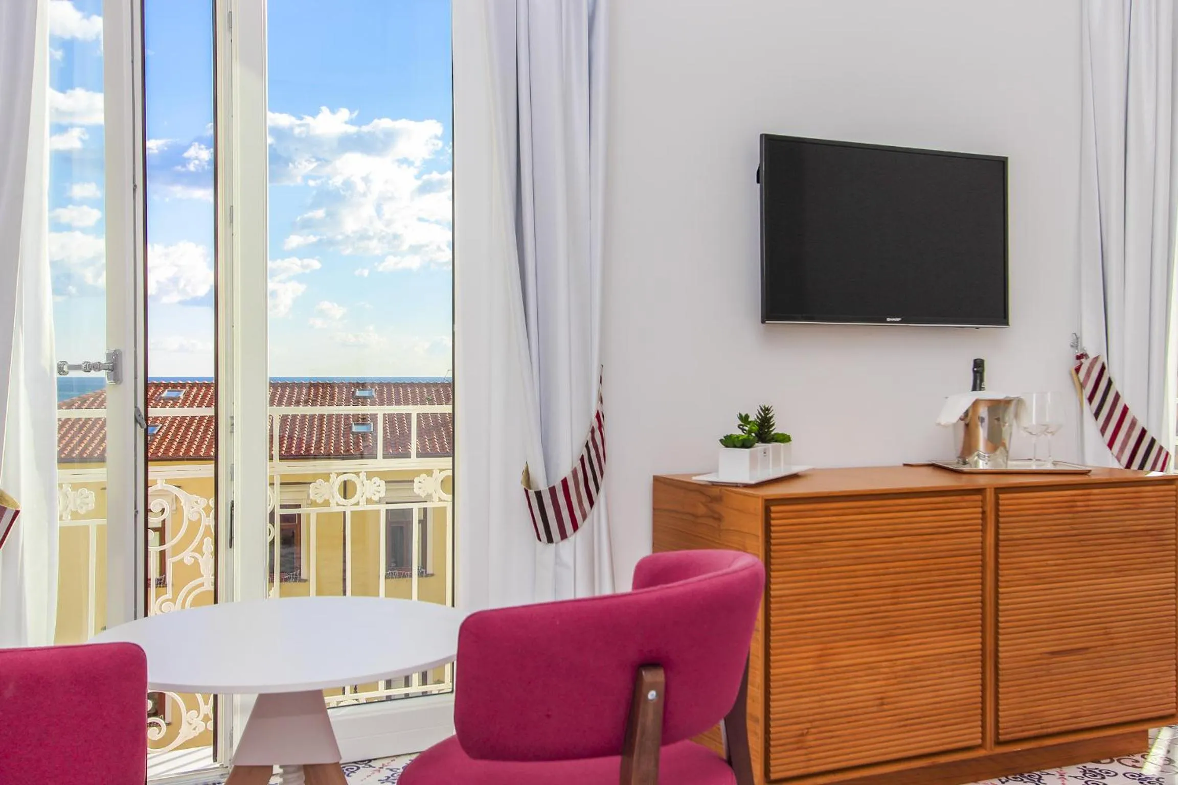 TV and multimedia in DieciSedici