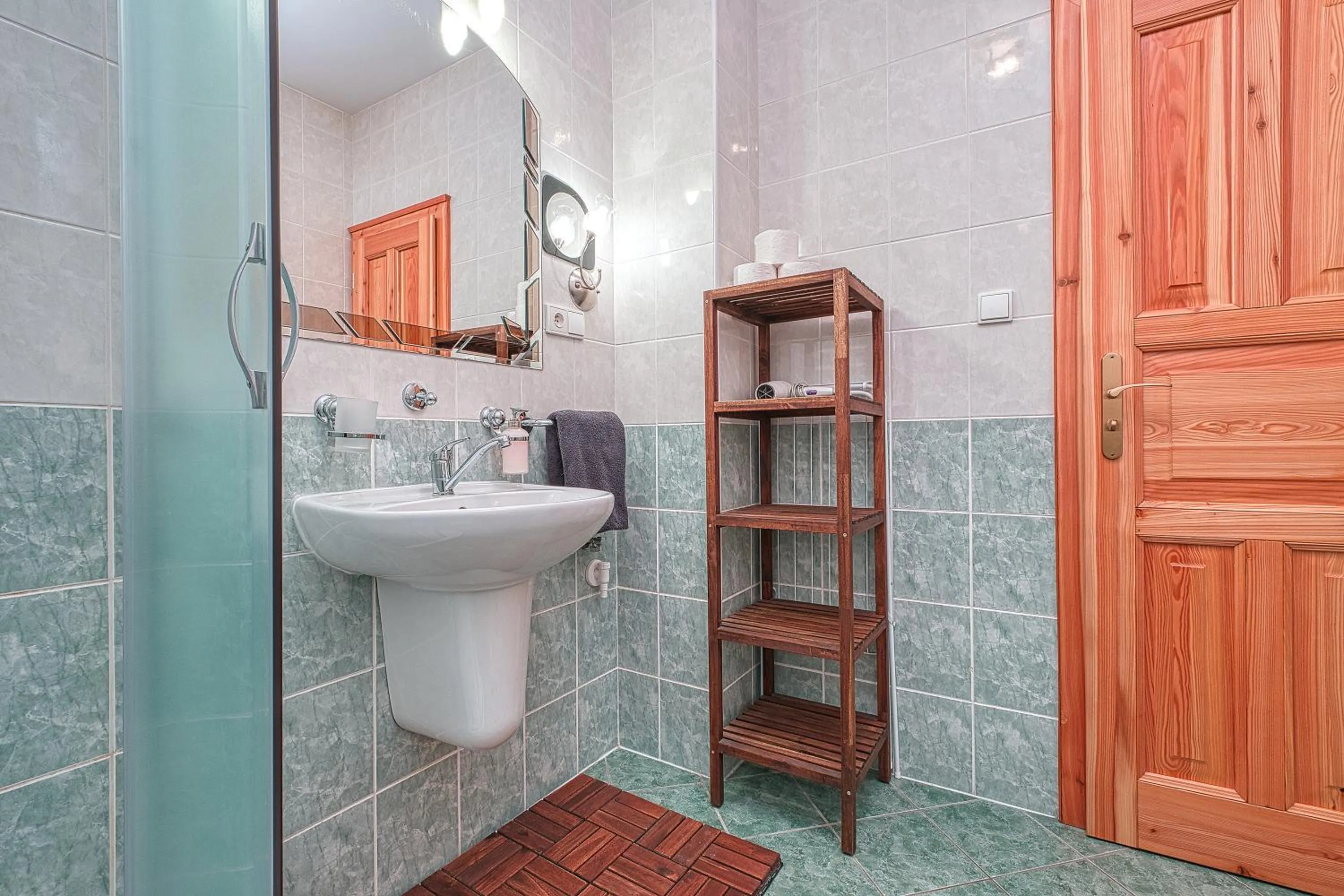 Bathroom in Apartments White - Hill