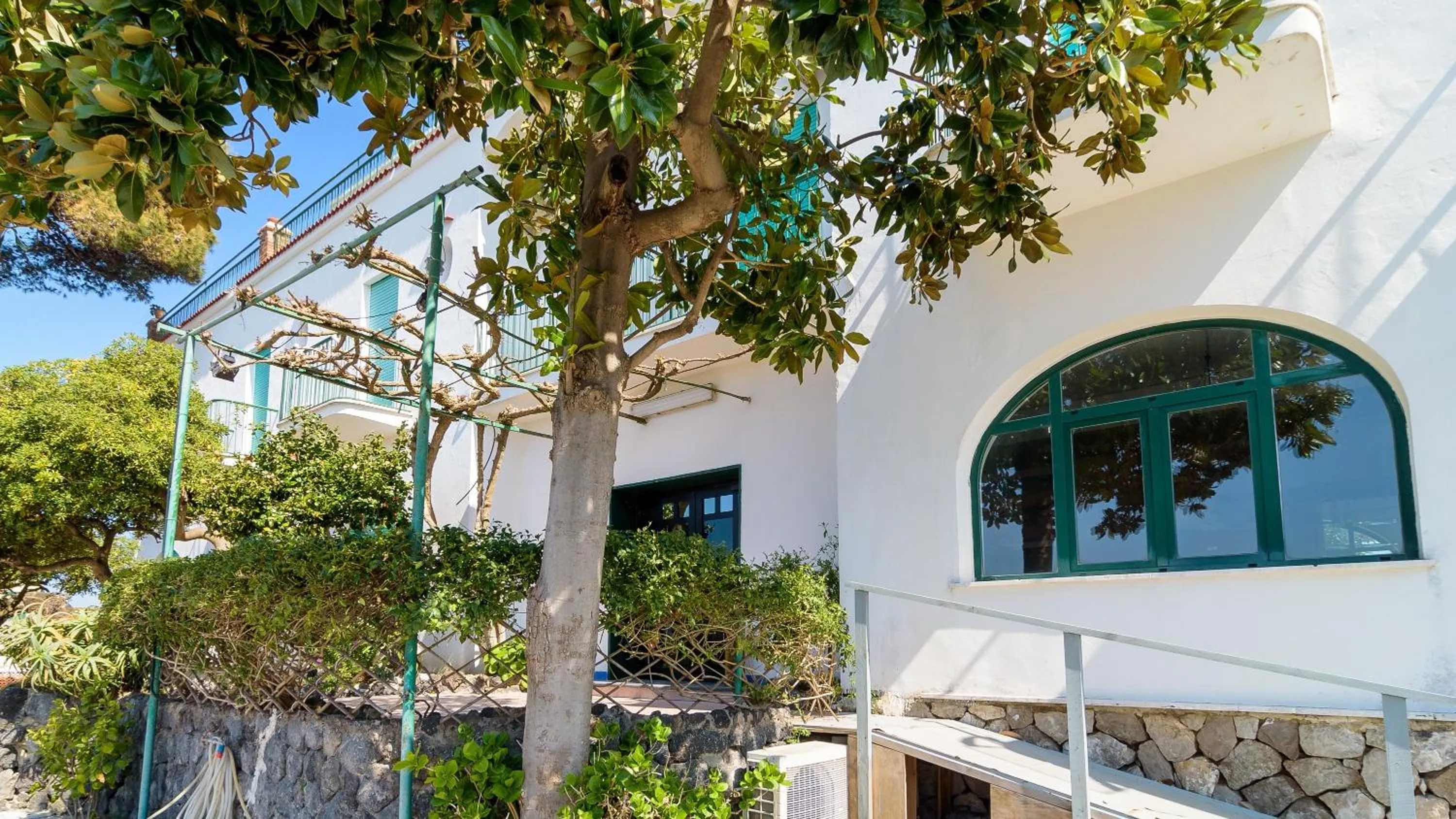 Facade/entrance in Hotel Riviera