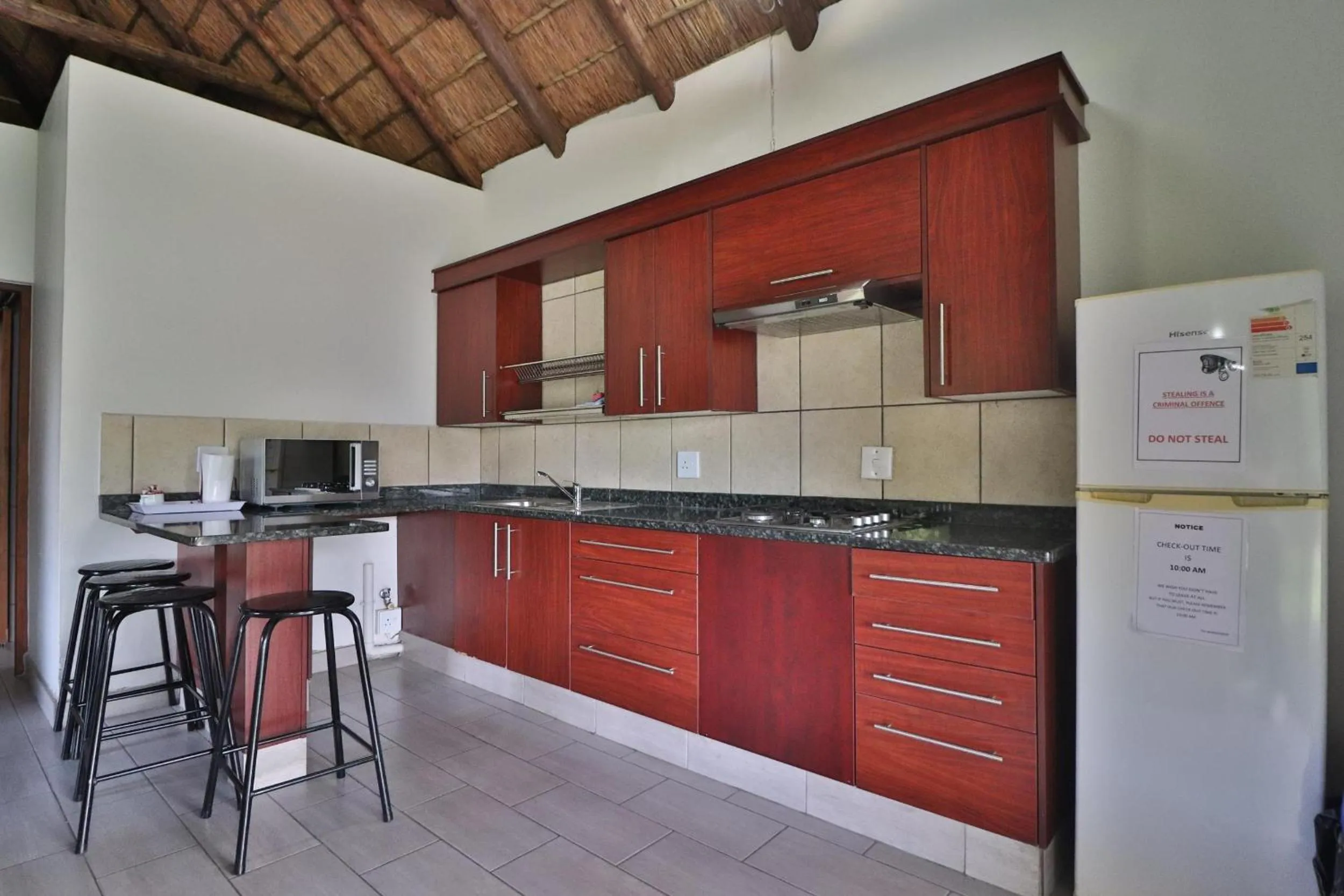 Kitchen or kitchenette in Kruger View Chalets