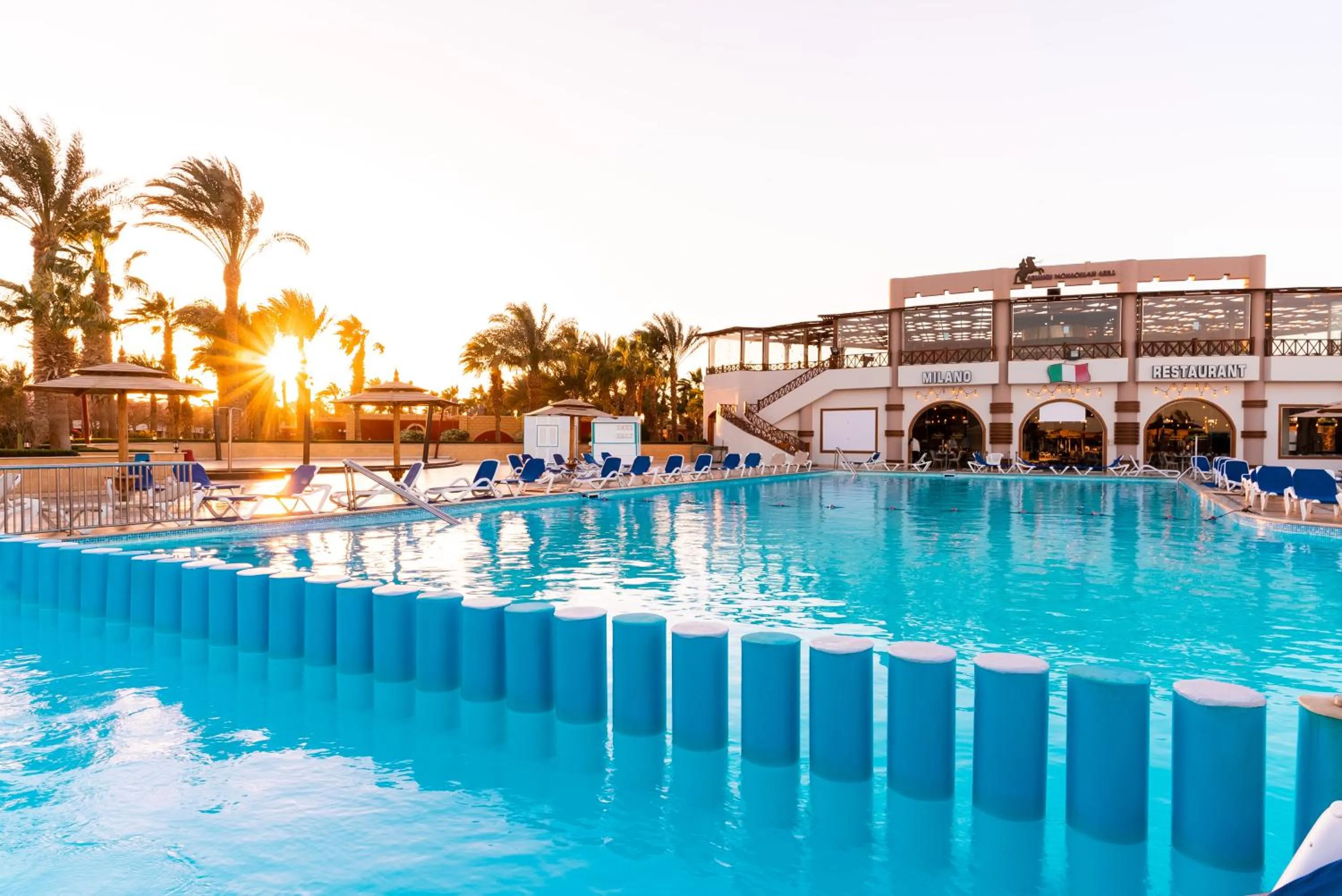 Swimming pool in Aladdin Beach Resort