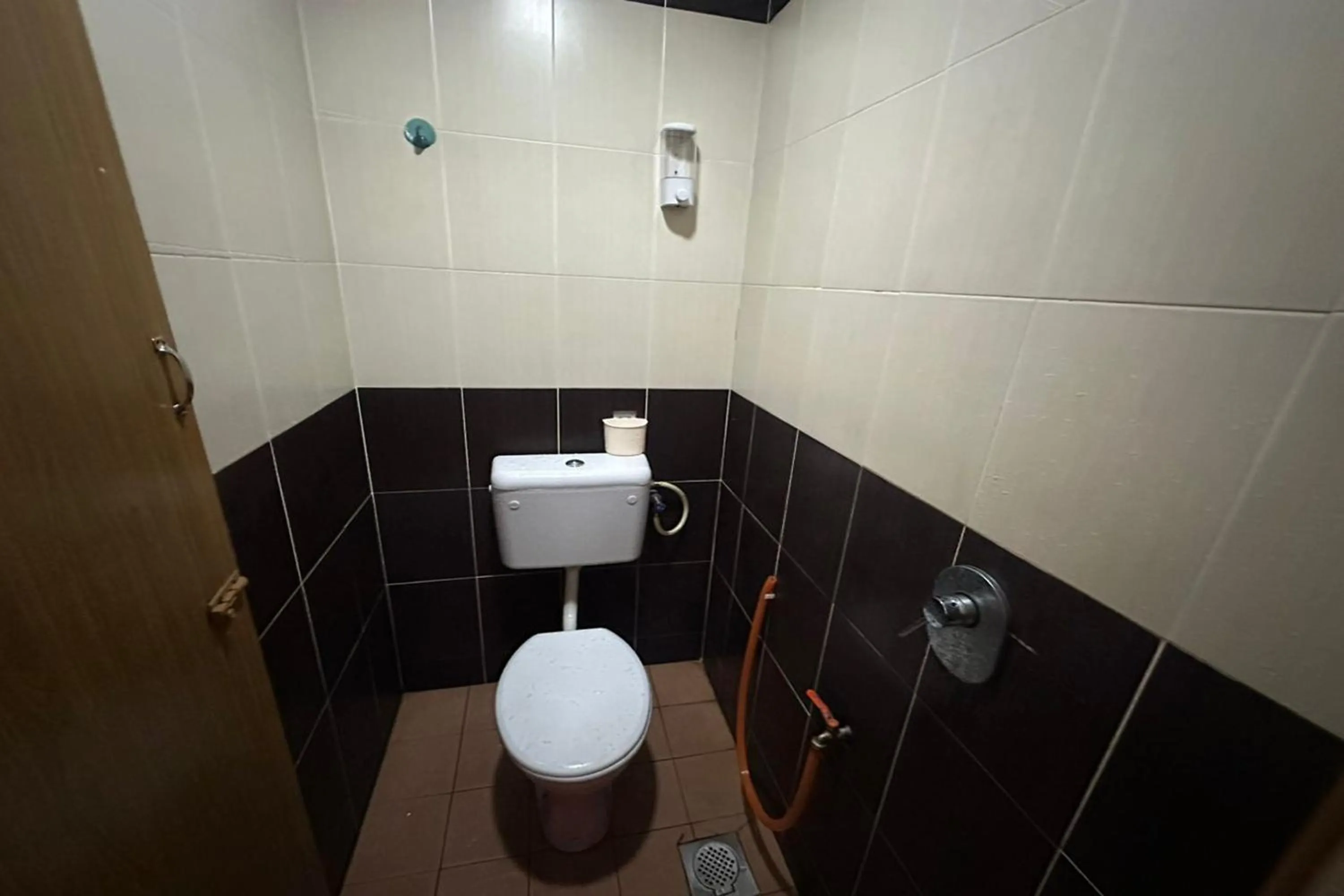 Bathroom in I Rose Budget Hotel