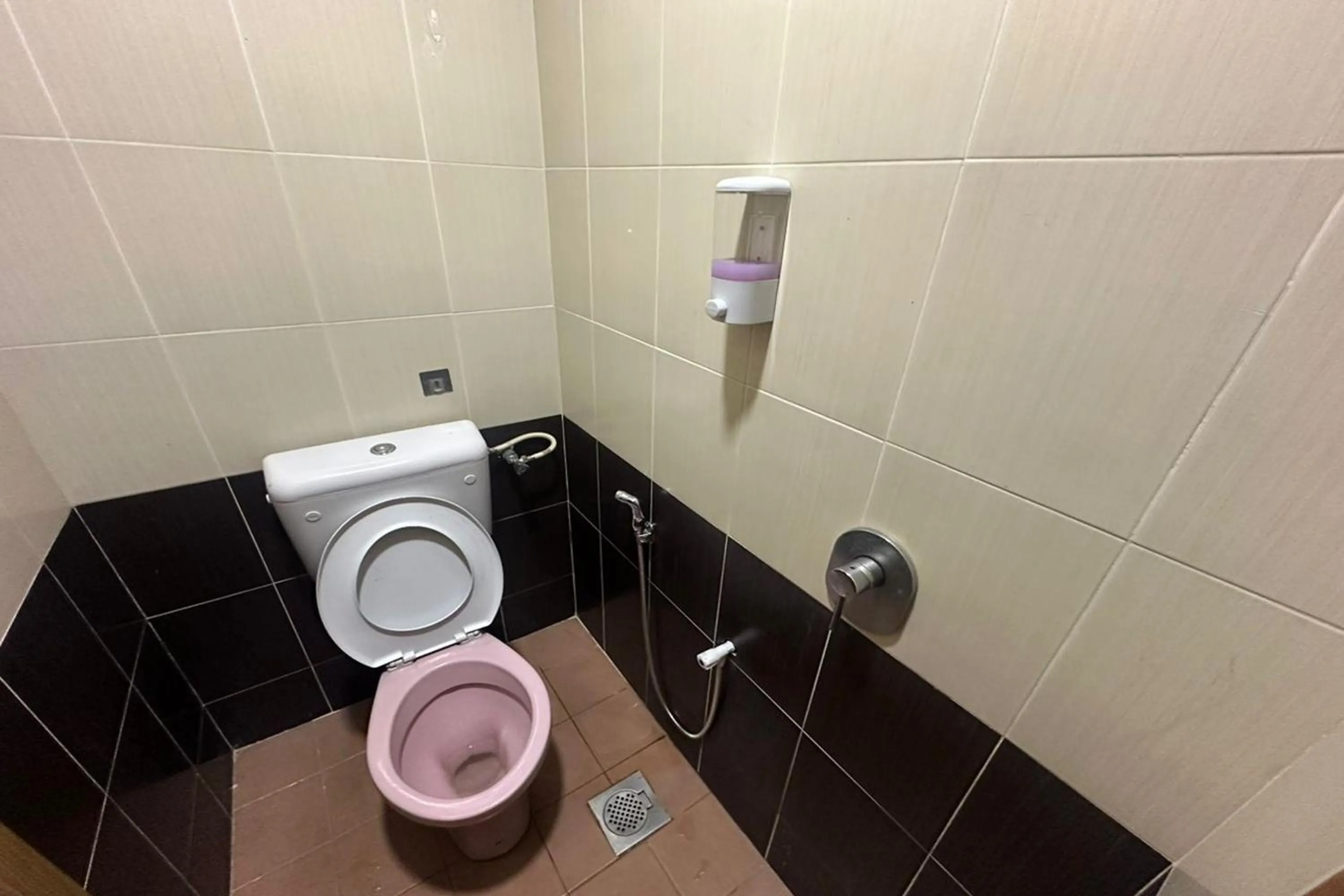 Bathroom in I Rose Budget Hotel