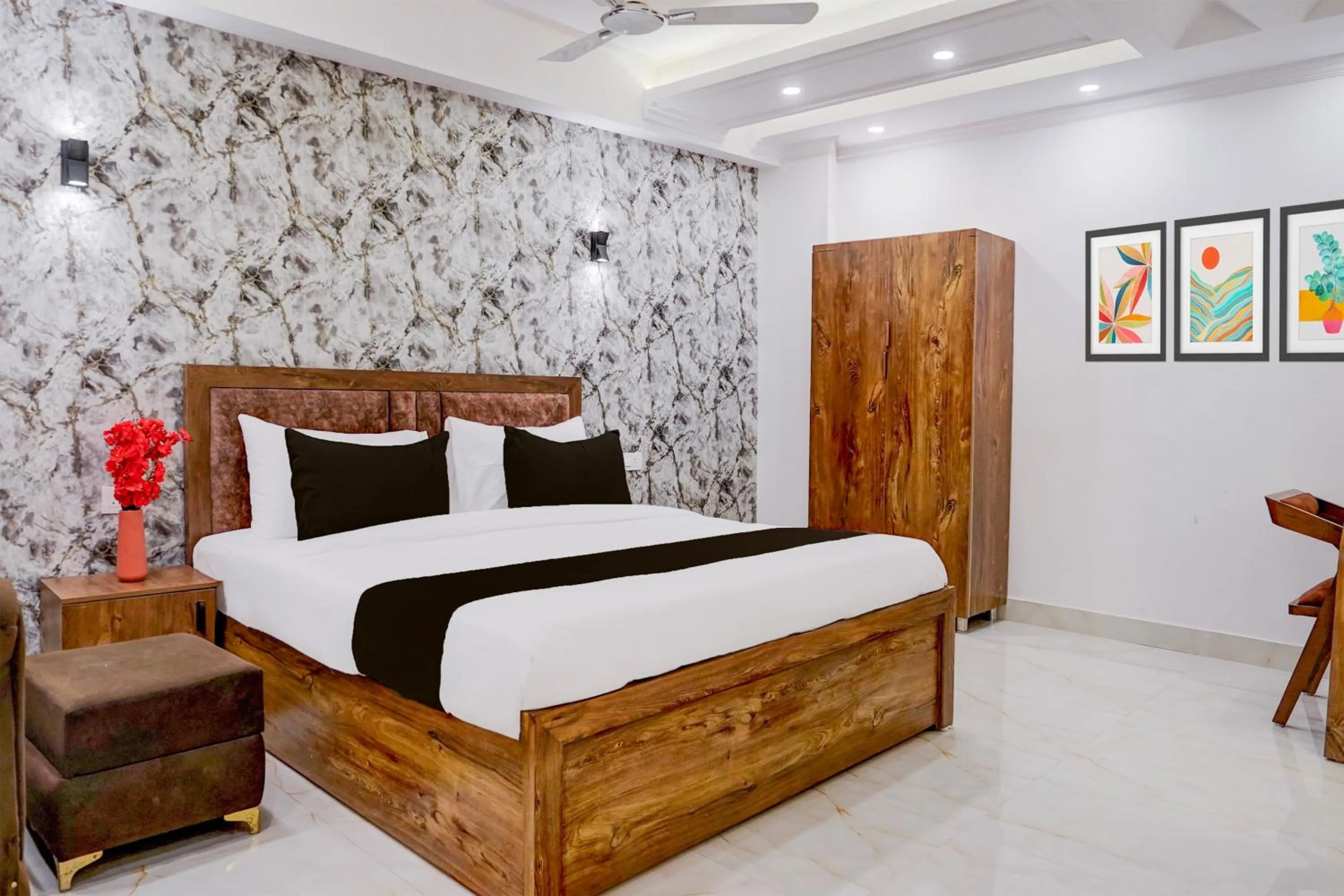 Bedroom, Bed in Hotel Vaishali Grand