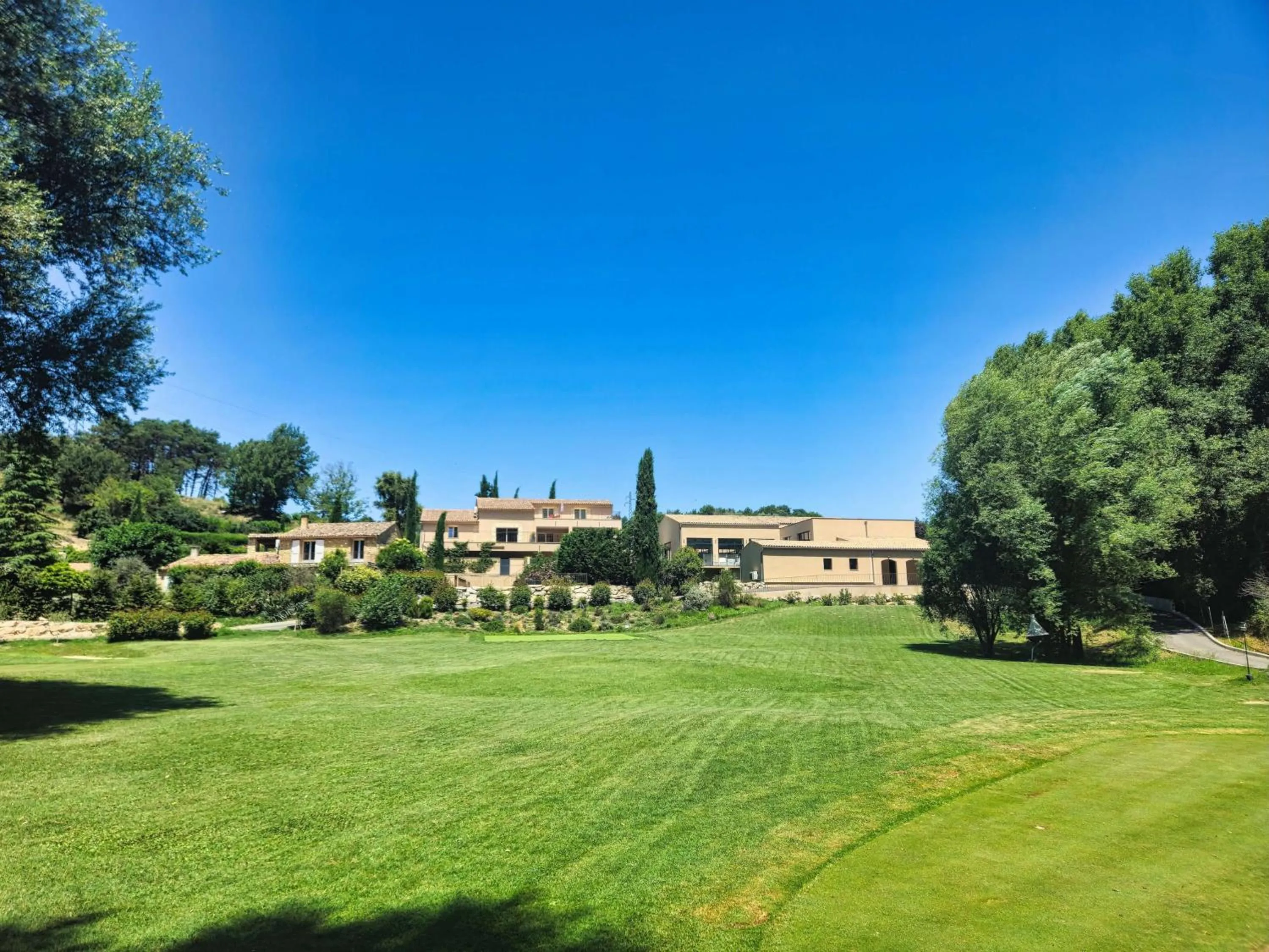 Garden in Domaine Ribiera, Hotel 5 Etoiles, SPA & Golf - Forcalquier