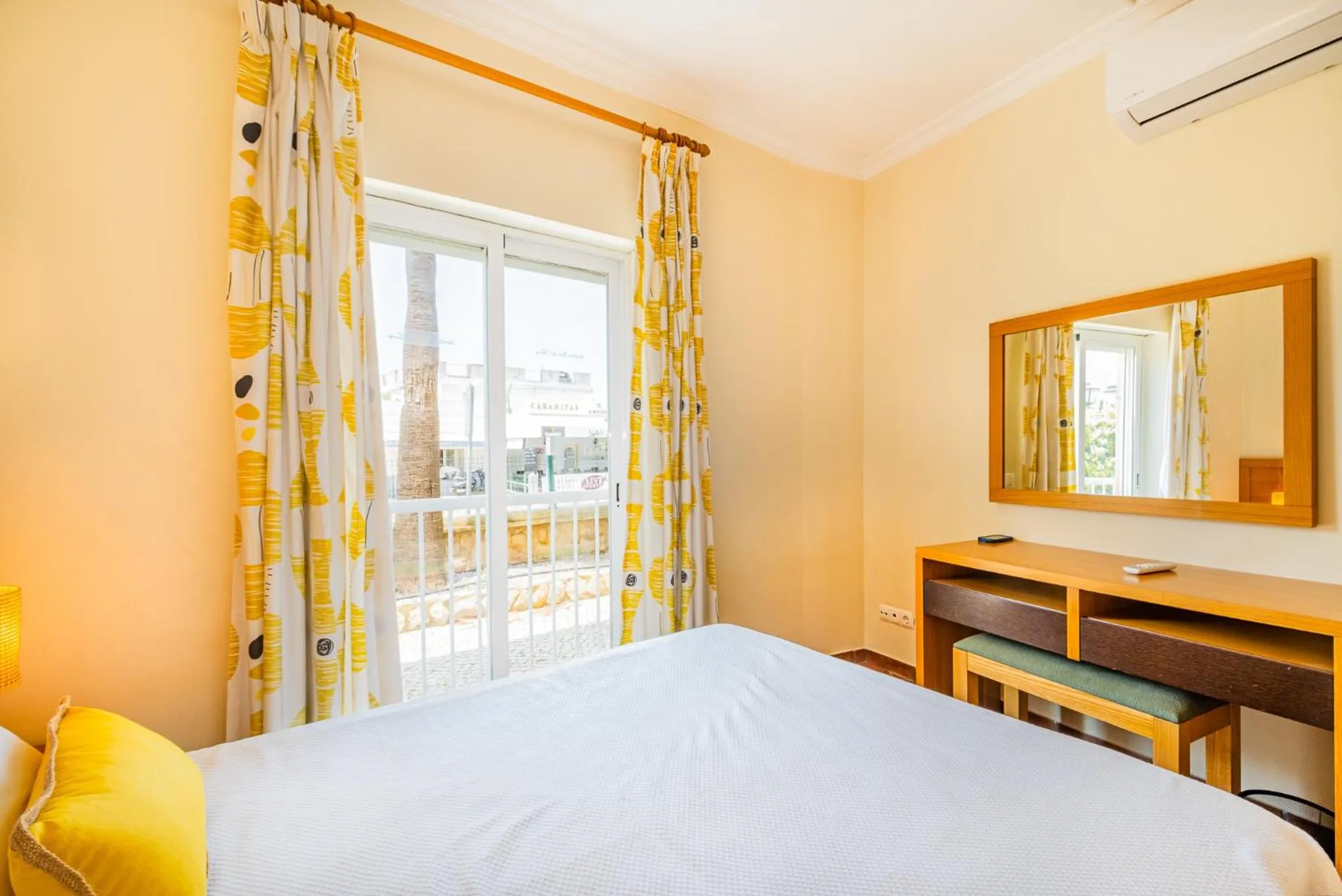 Bedroom, Bed in Jardins Vale de Parra