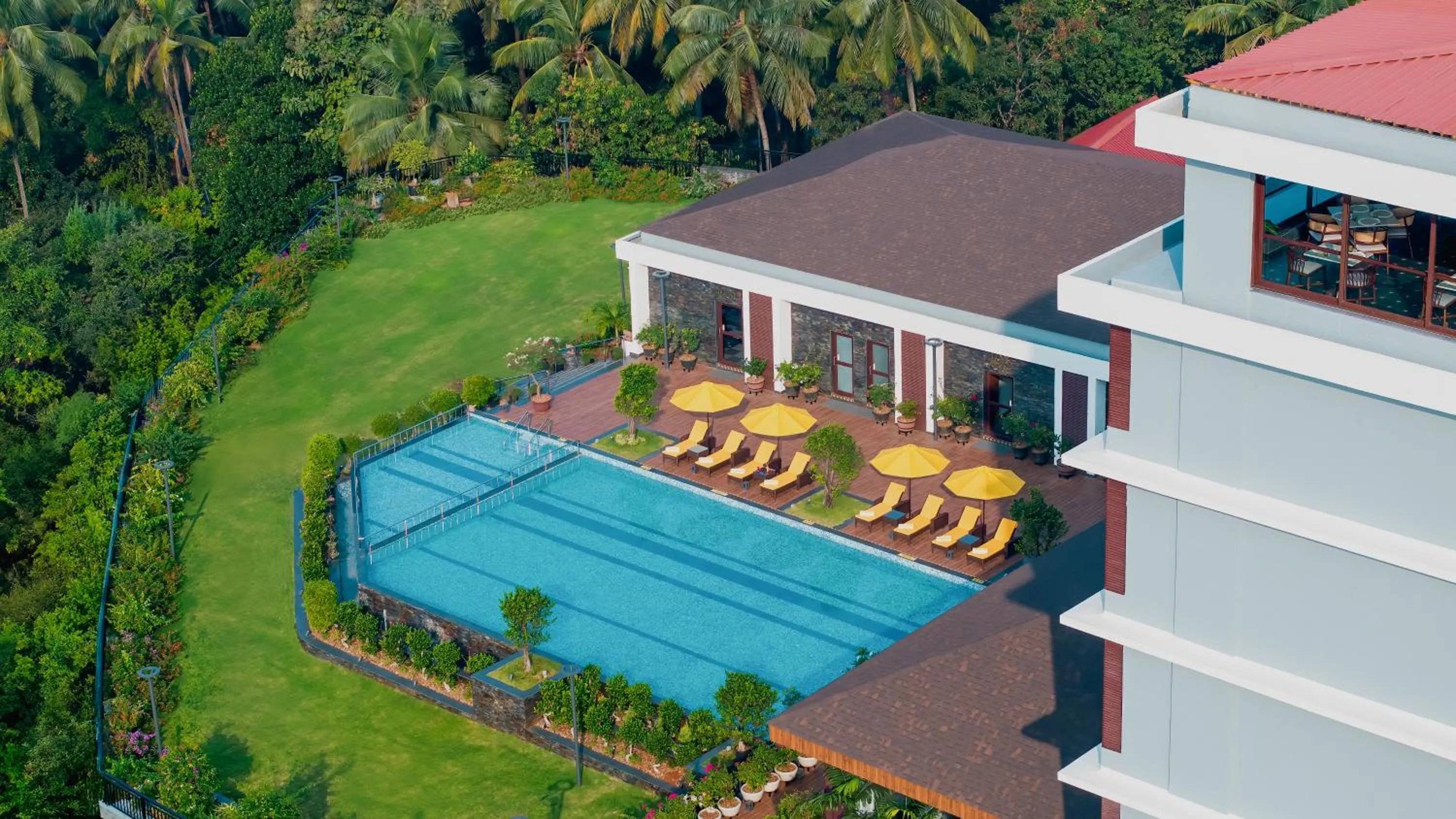 Swimming pool in Gateway Goa, Palolem