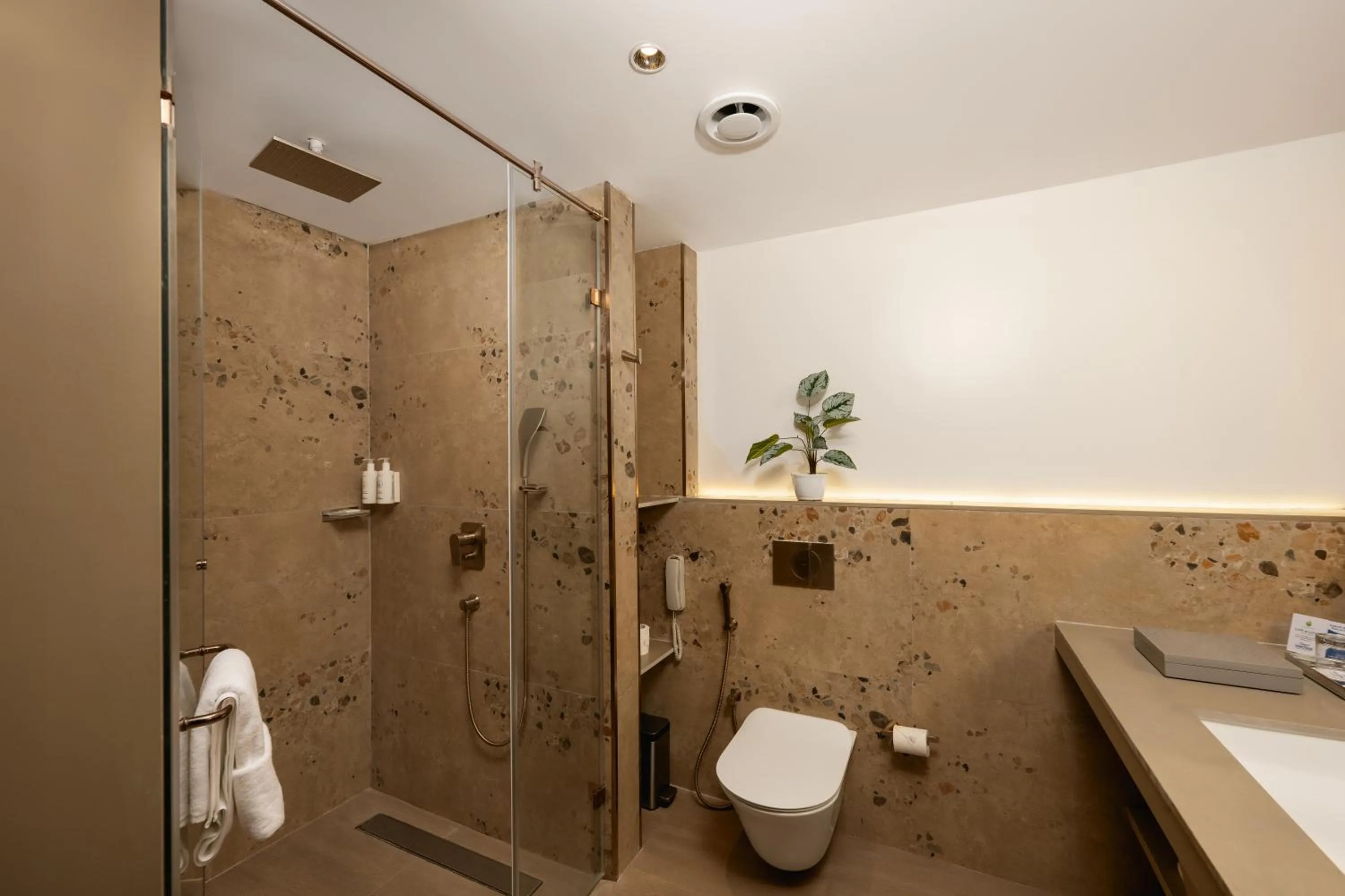 Bathroom in Gateway Goa, Palolem