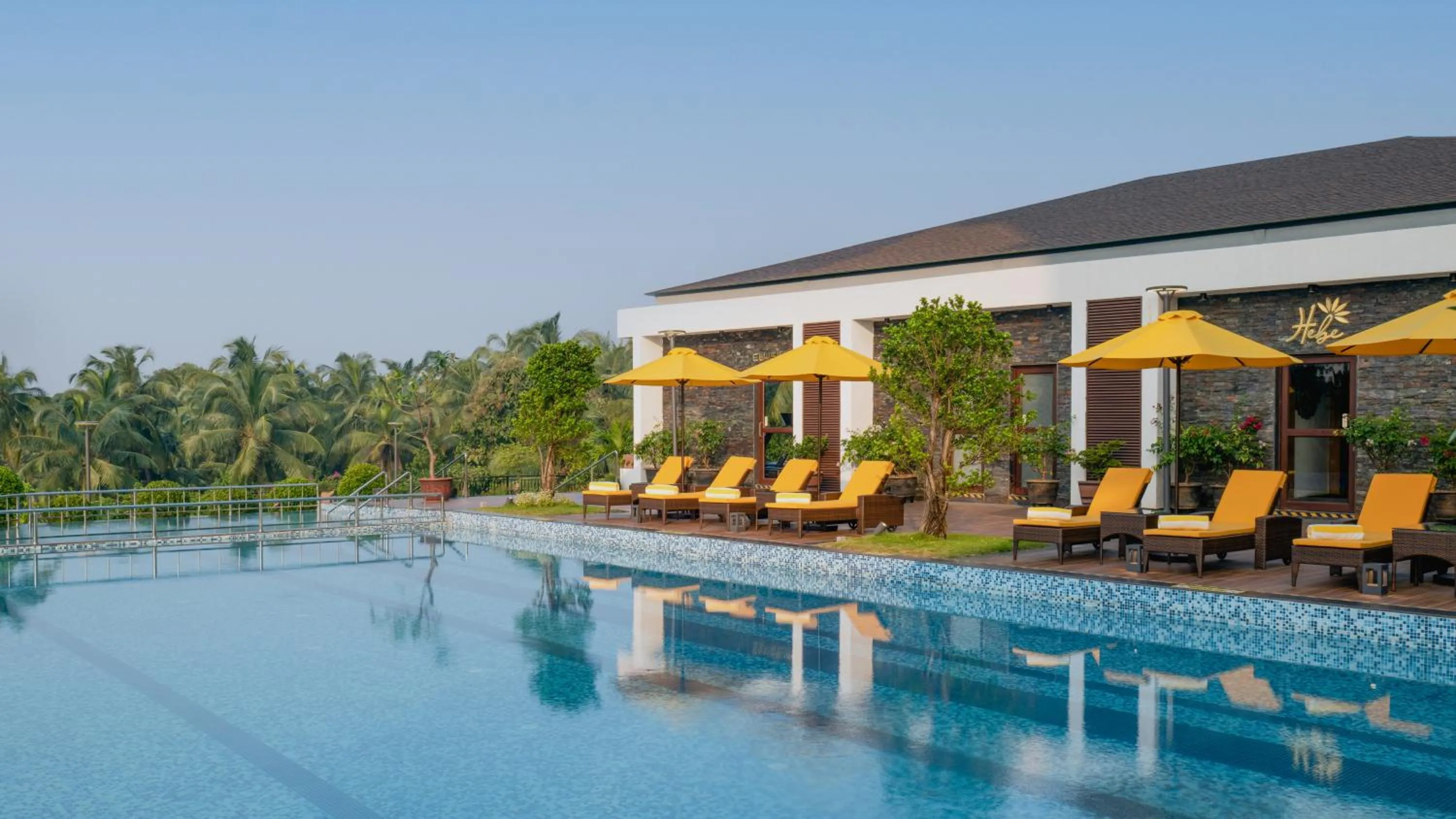 Swimming pool in Gateway Goa, Palolem
