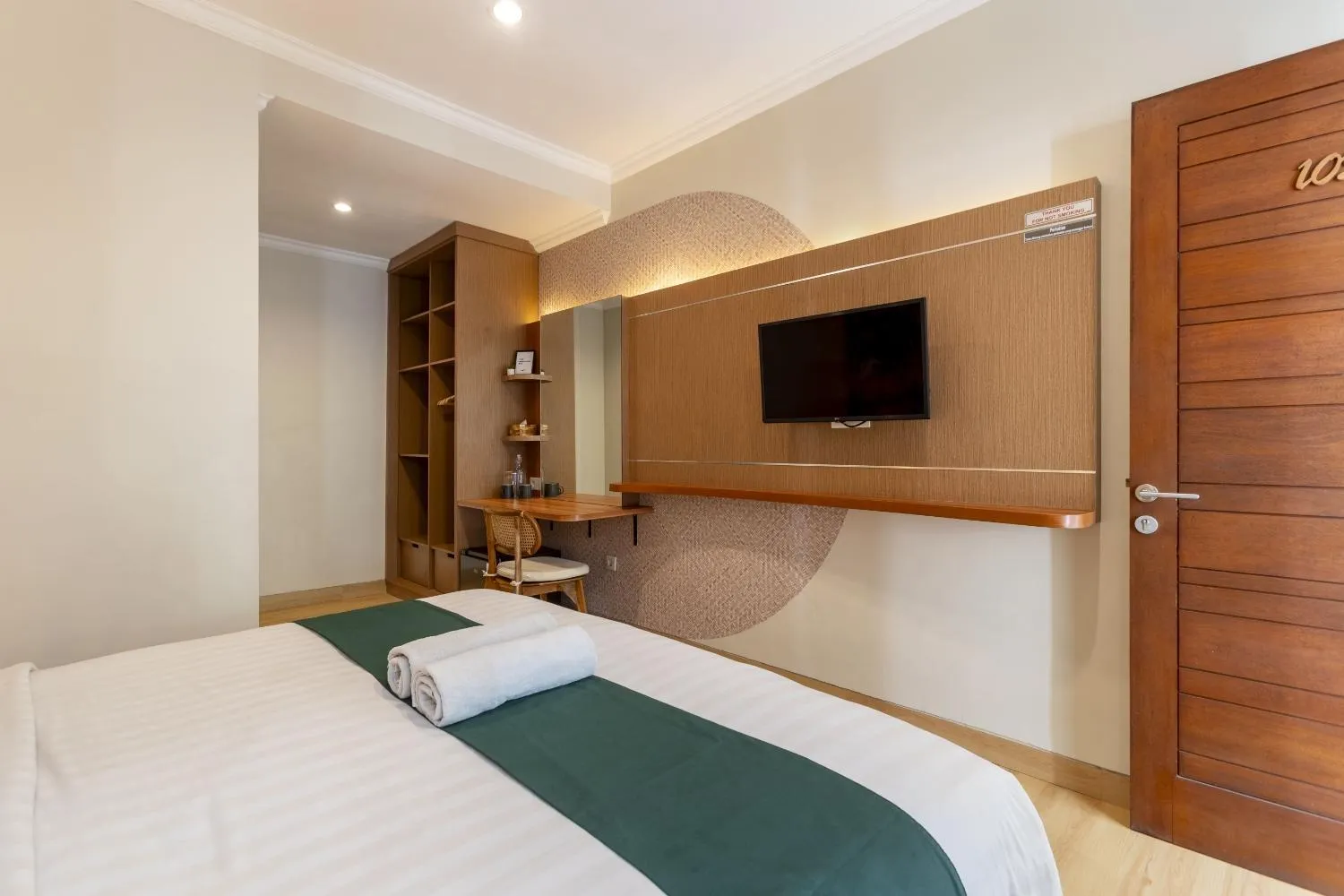 Bedroom, Bed in Cove Vin Stay