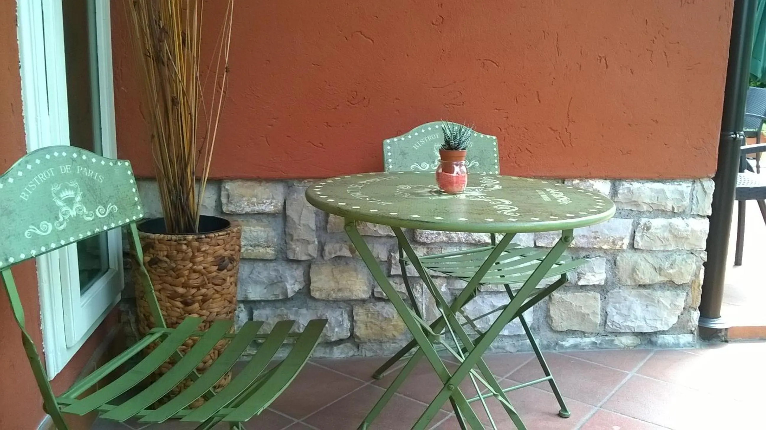 Decorative detail in Villa Leilani B&B