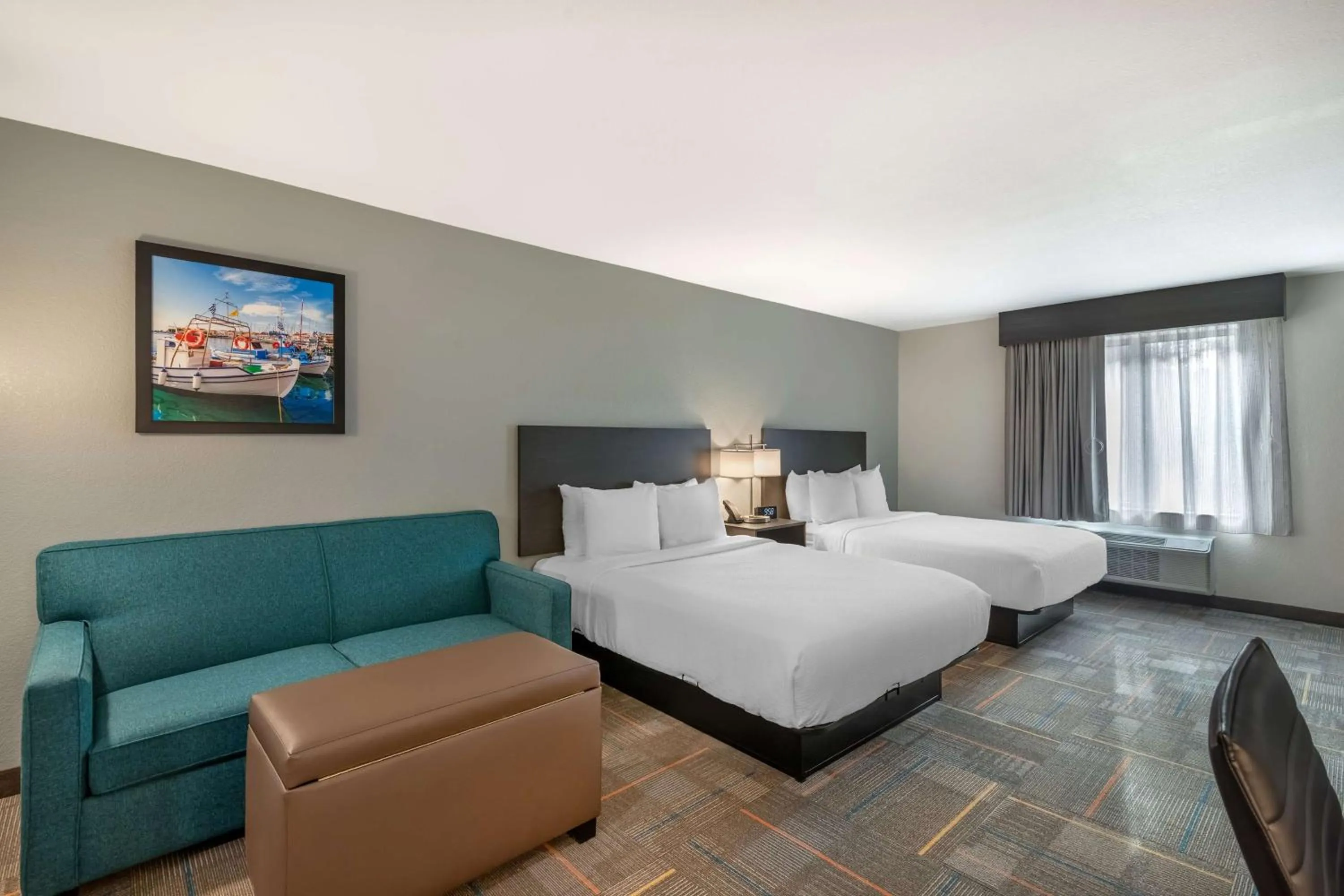 Photo of the whole room, Bed in Best Western Plus Bluffton/Hilton Head Hotel