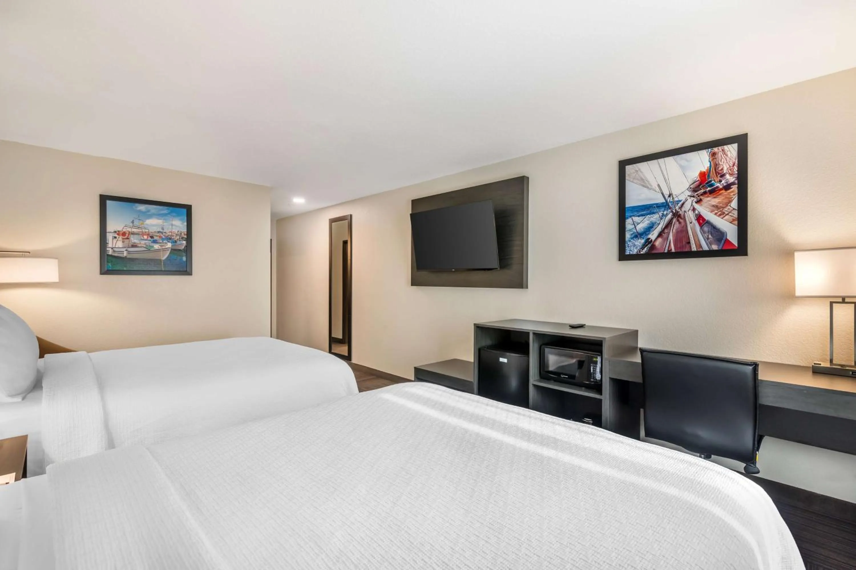 Bedroom, Bed in Best Western Plus Bluffton/Hilton Head Hotel