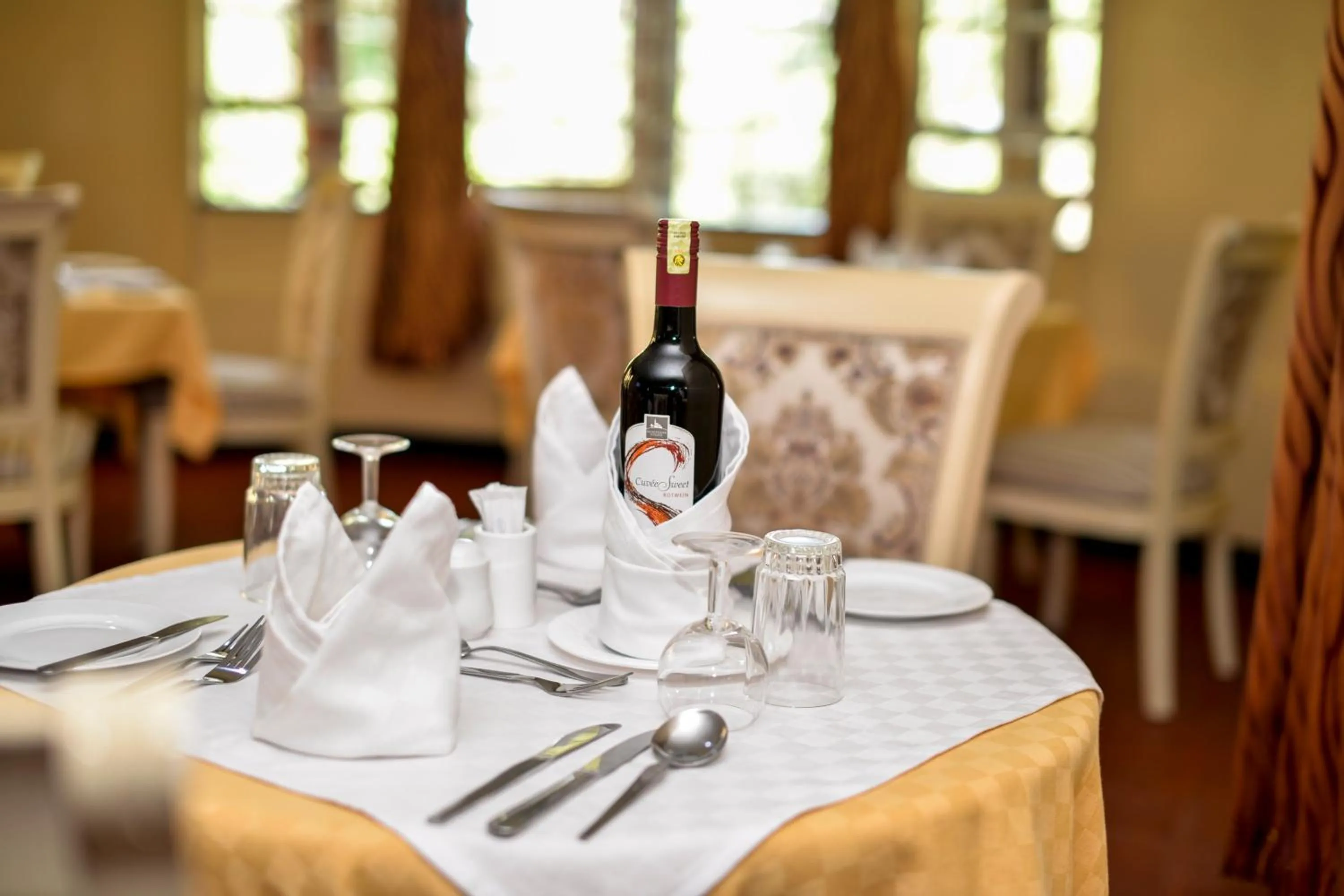 Restaurant/places to eat in Burch's Resort Naivasha