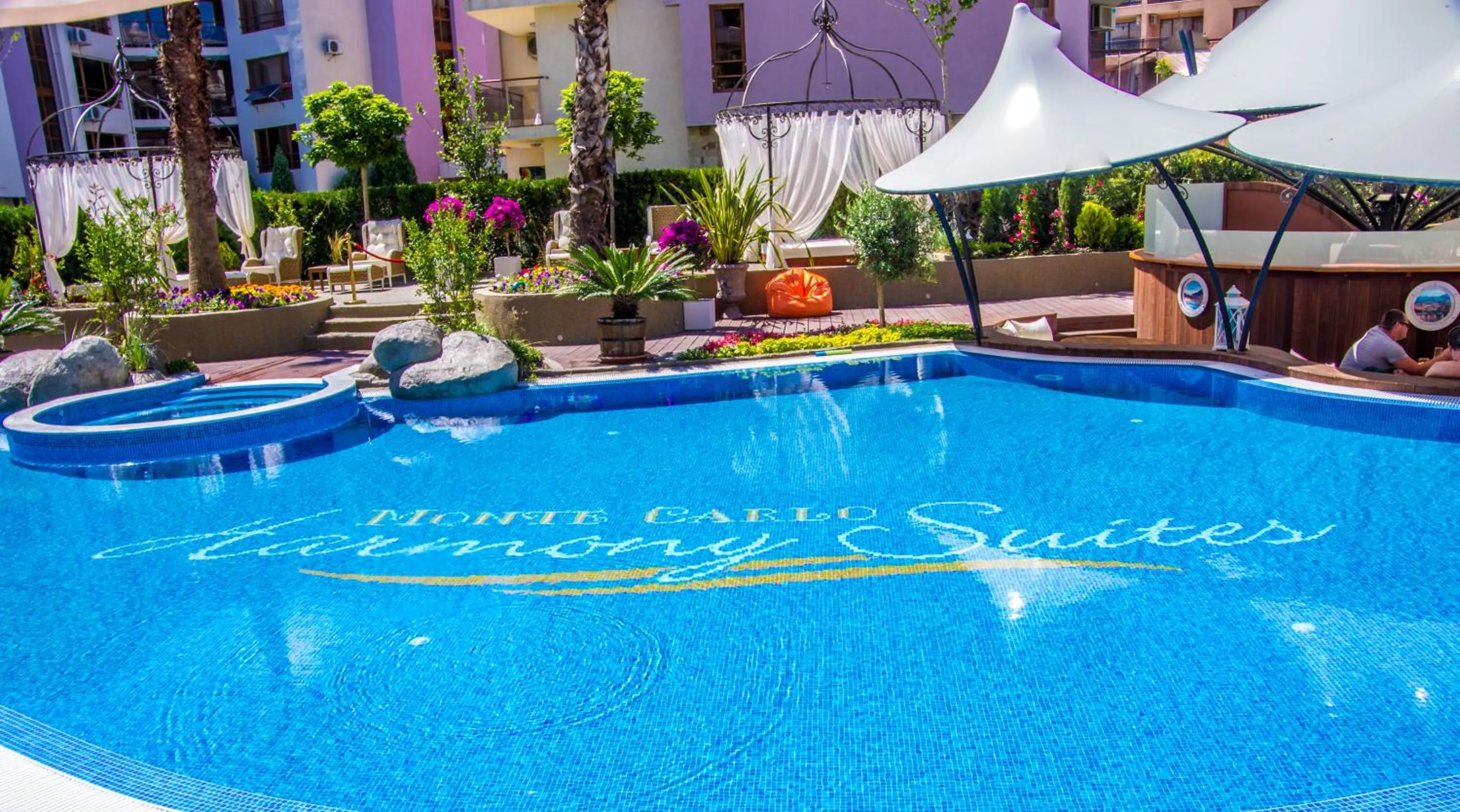 Lounge or bar in Harmony Suites - Monte Carlo