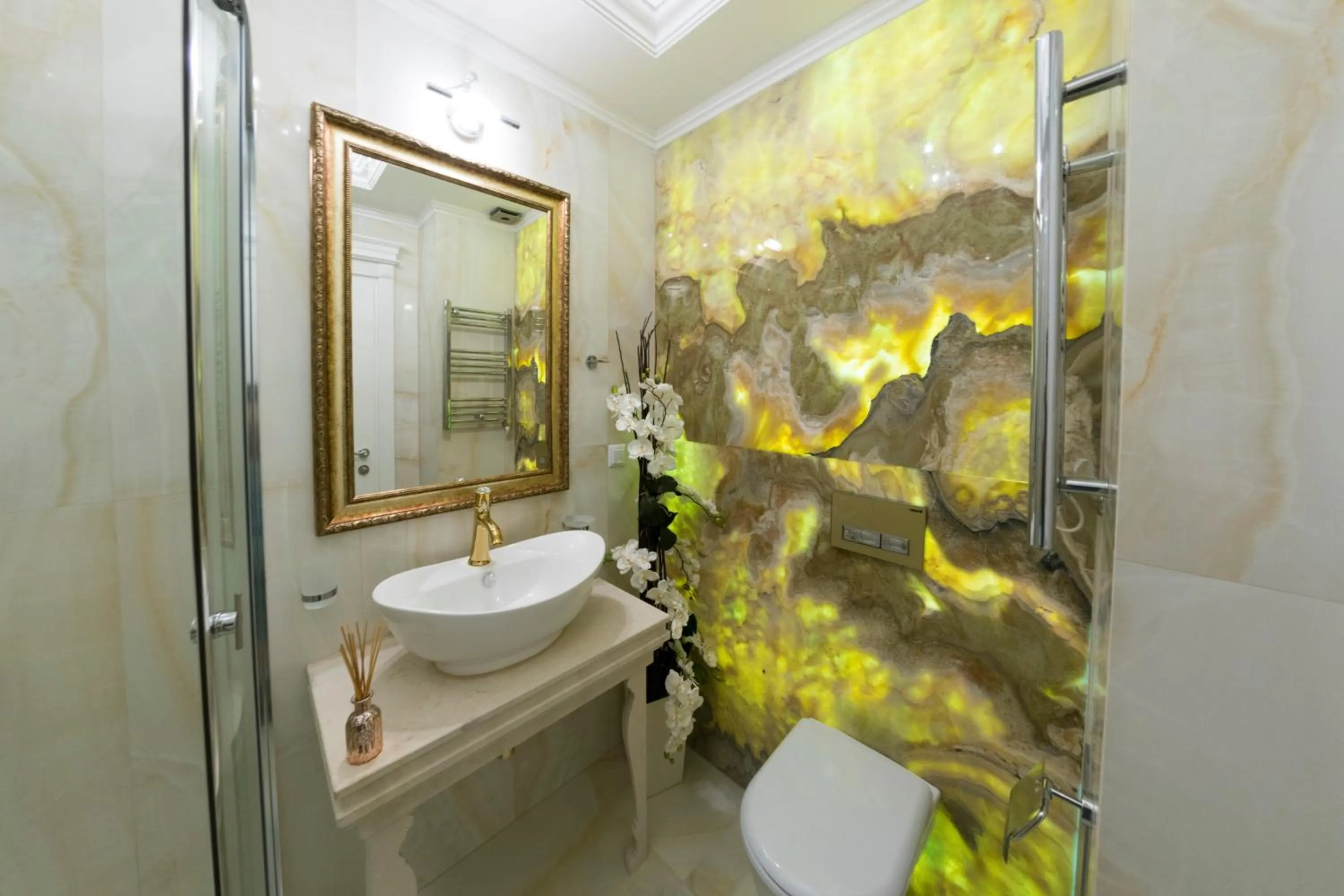 Toilet in Harmony Suites - Monte Carlo