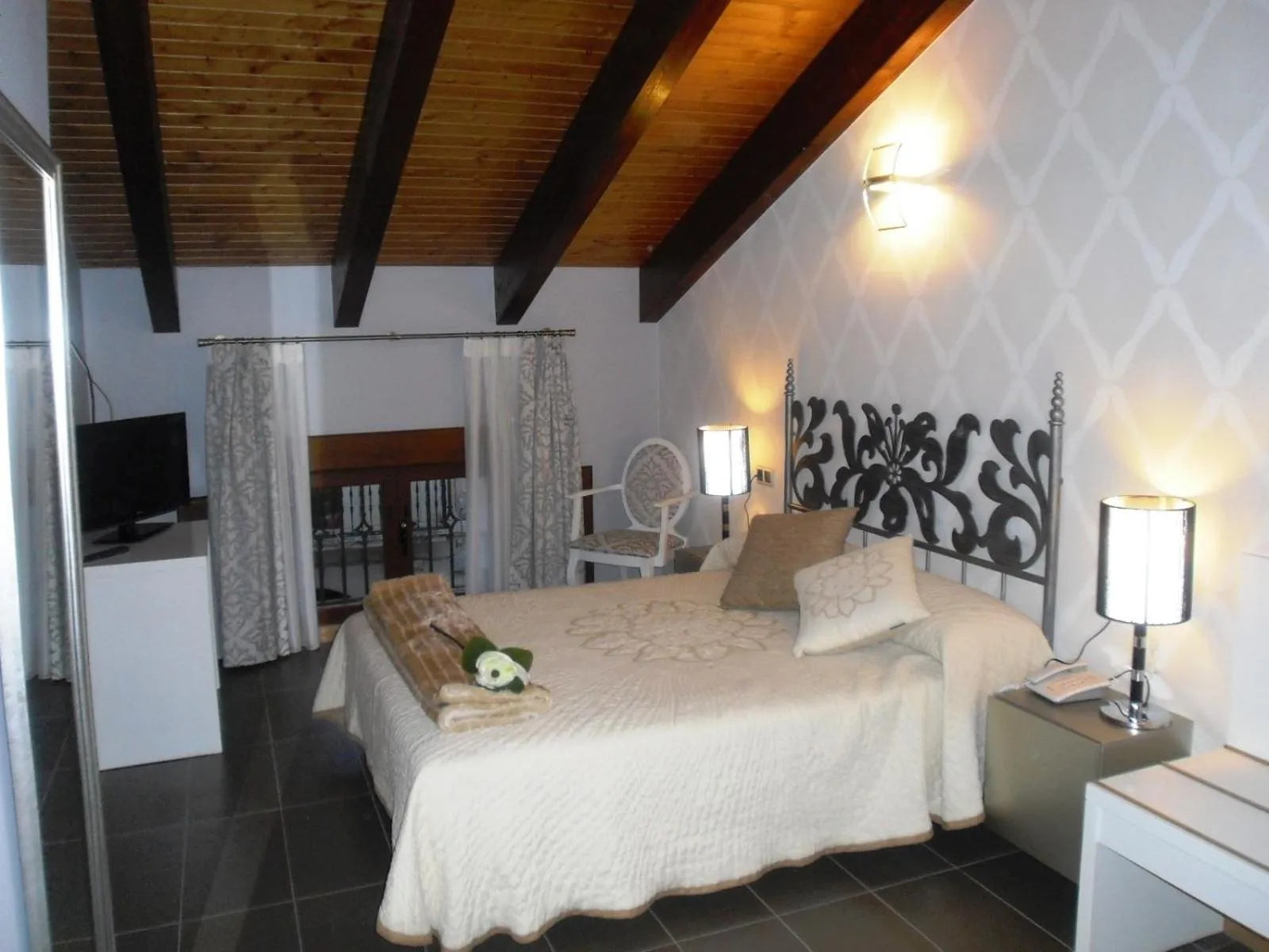 Bedroom, Bed in Hotel Ribera de Langa