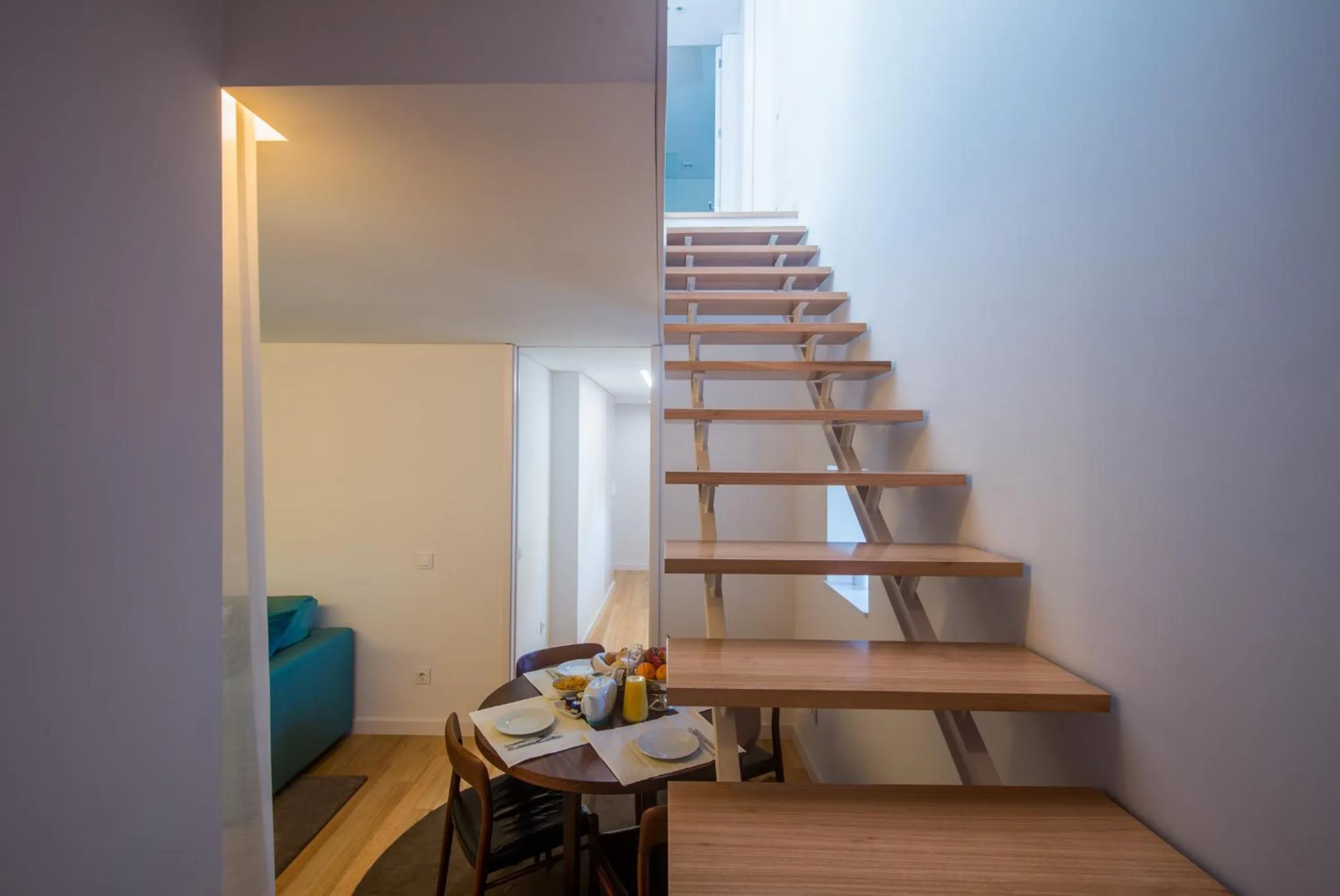 Area and facilities in Domum