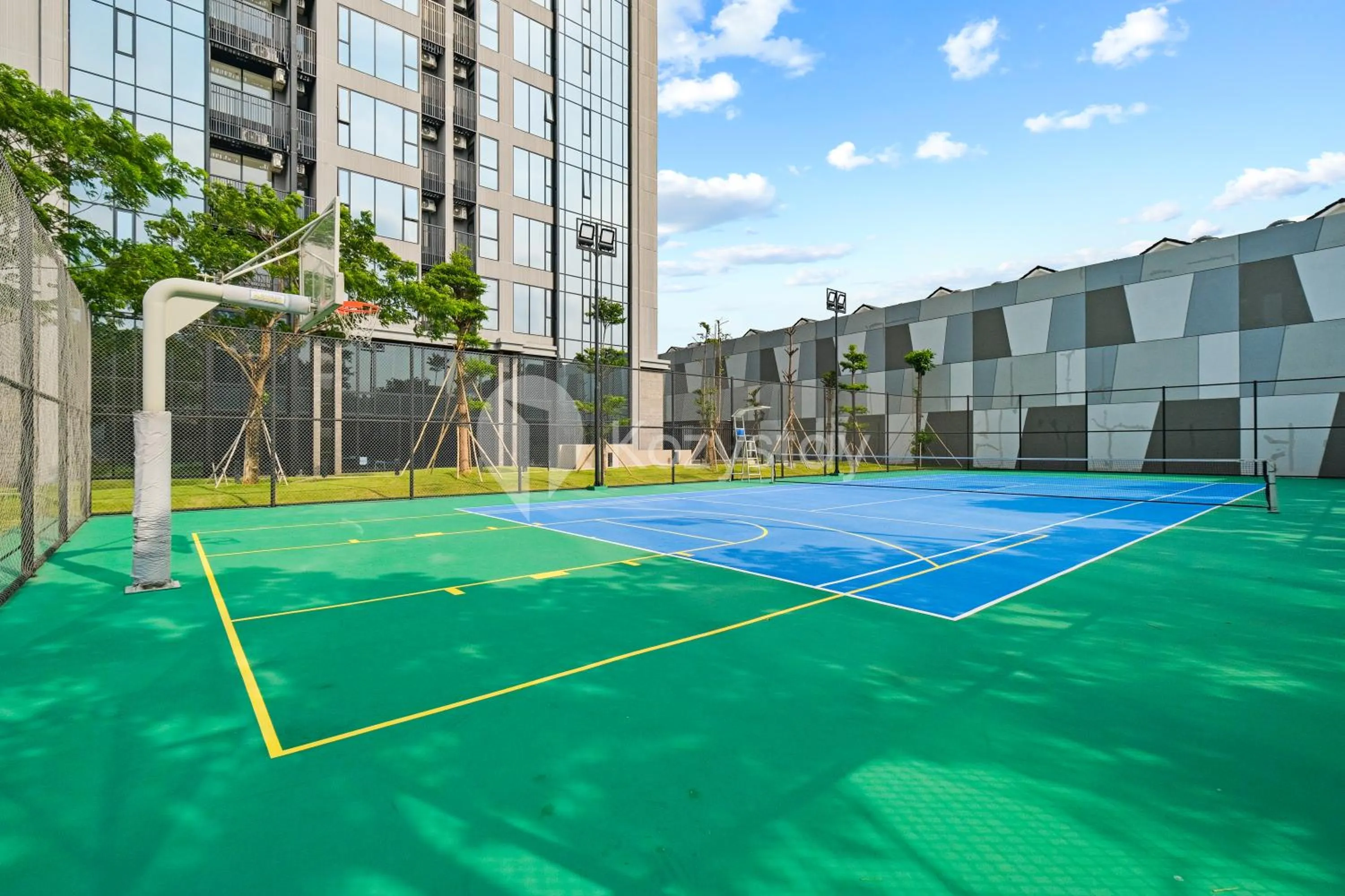 Tennis court in Serica by Kozystay - Fatmawati