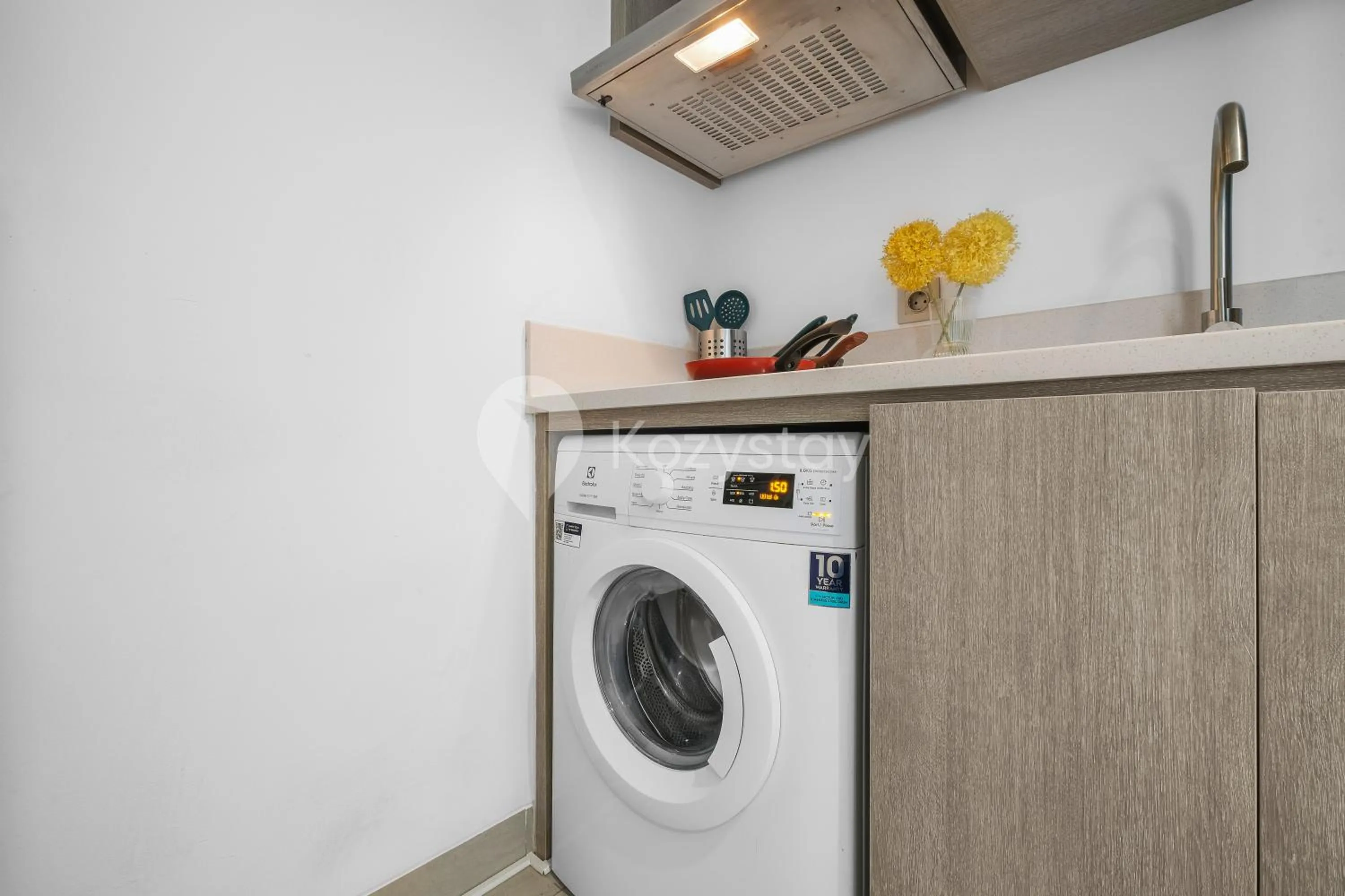 washing machine in Serica by Kozystay - Fatmawati