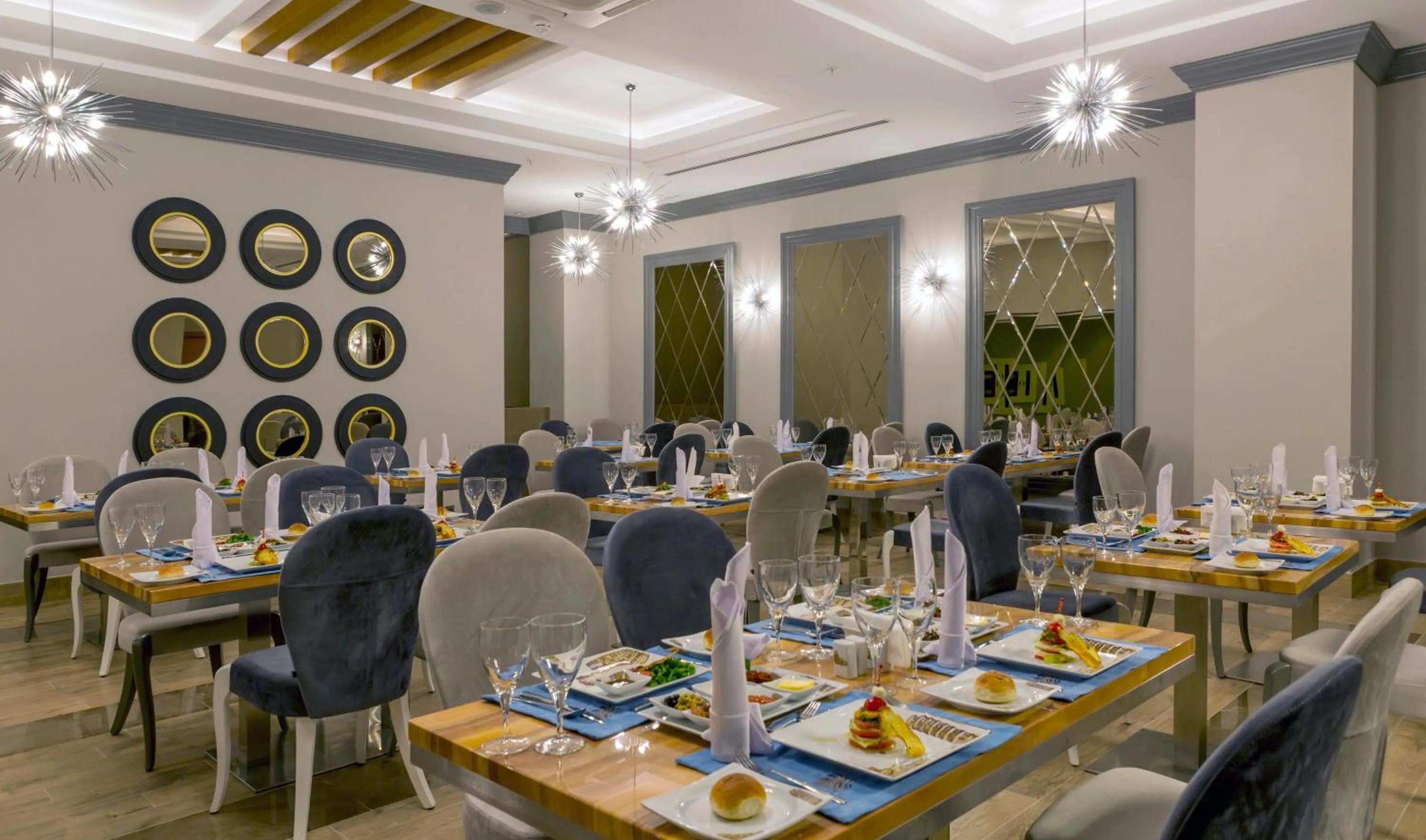 Dinner in Side Sunport Hotel - All Inclusive