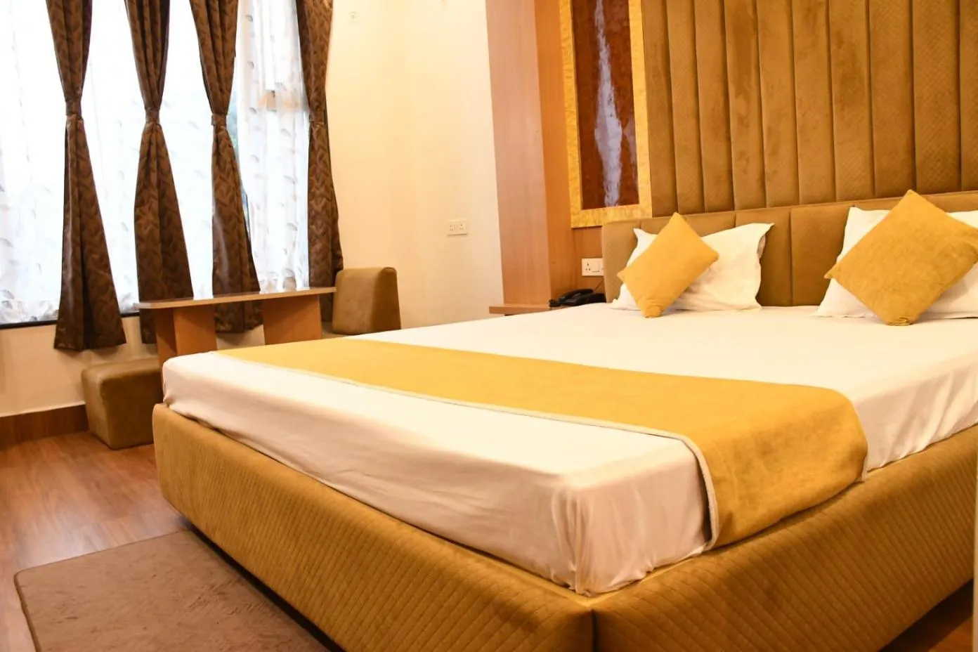 Bed in Hotel Golden Continental