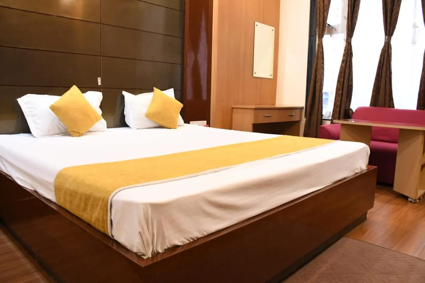 Bed in Hotel Golden Continental