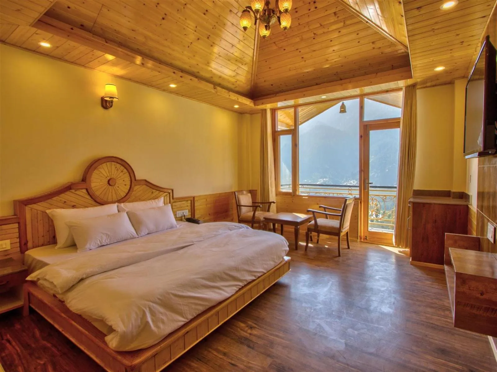 Bed in Golden Peak Manali