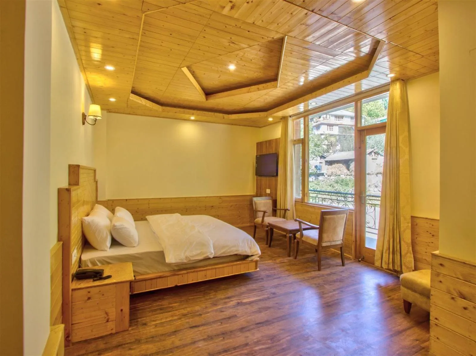 Bed in Golden Peak Manali