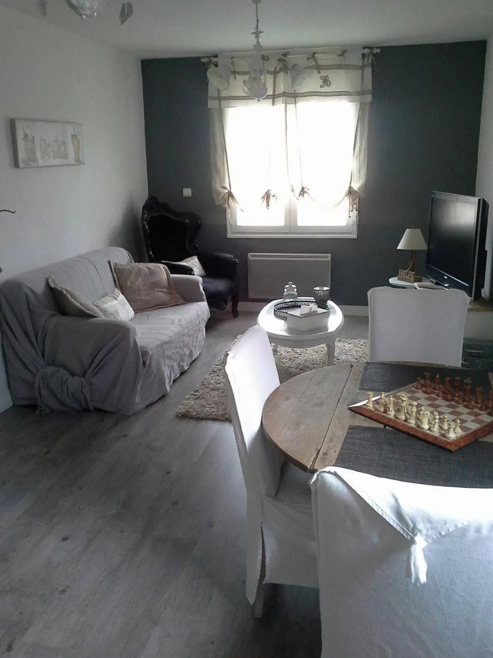 Living room, Bed in Le Coq En Pate
