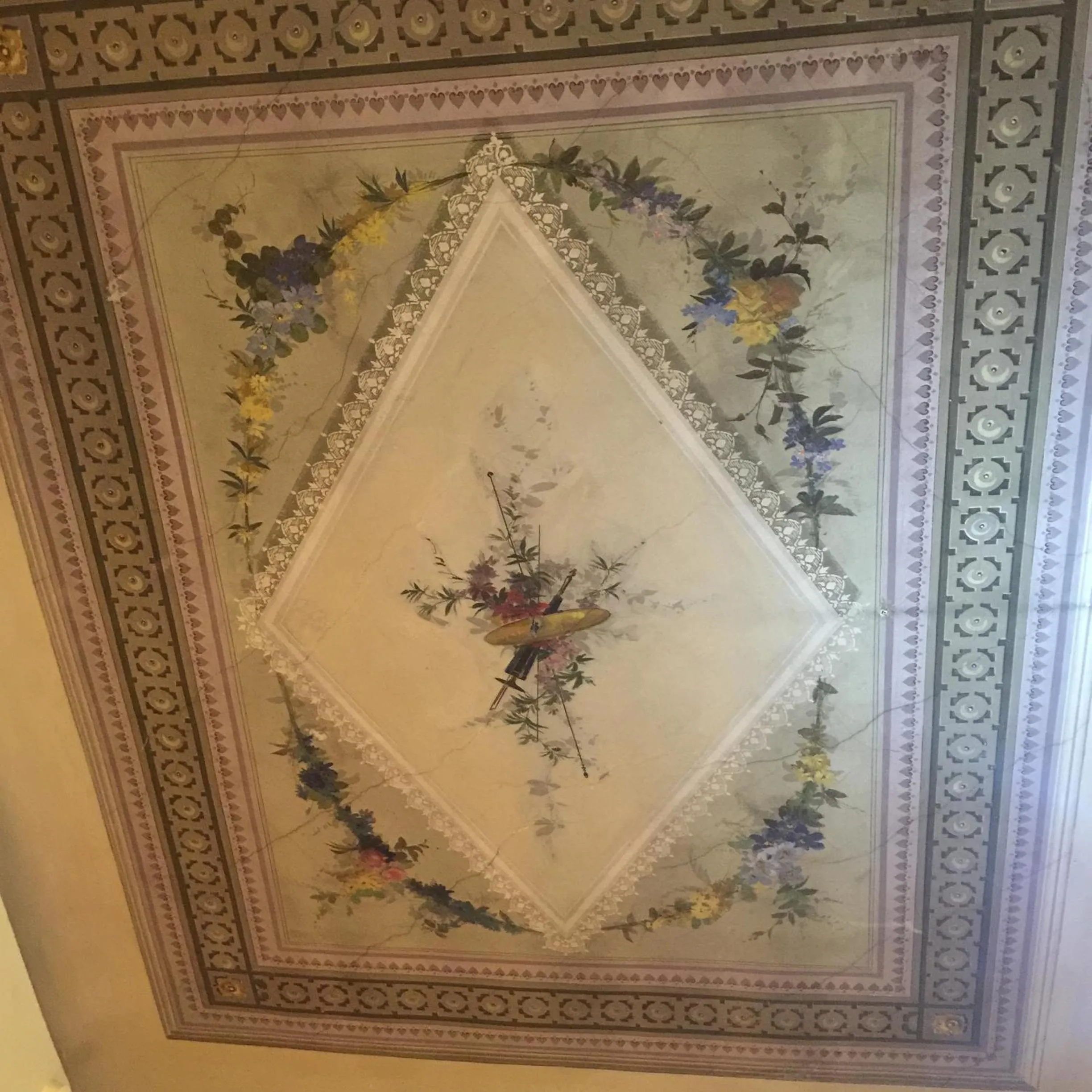 Decorative detail in B&B Dante Alighieri