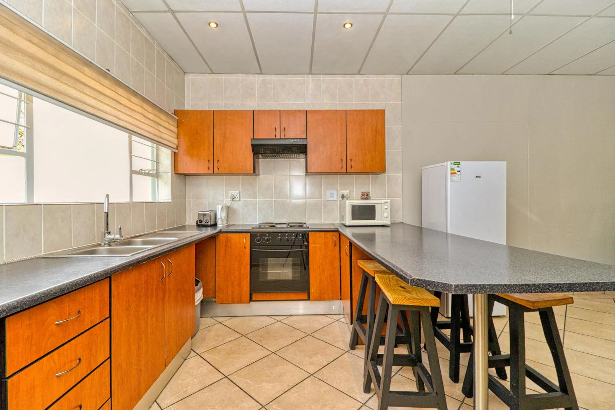 Kitchen or kitchenette in BM Gardens