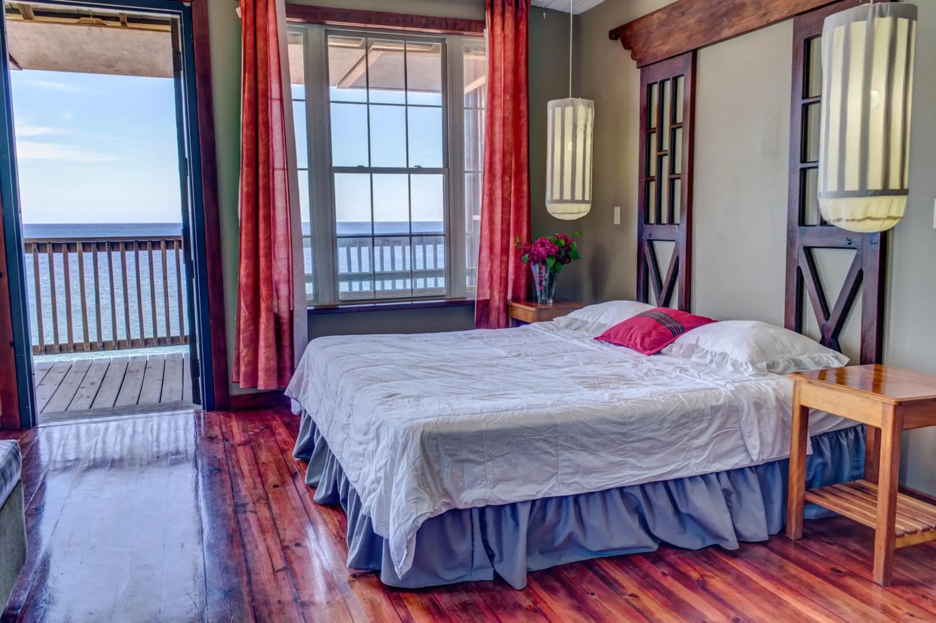 King Room - Ocean Front in Lands End King Room - Ocean Front in Lands End
