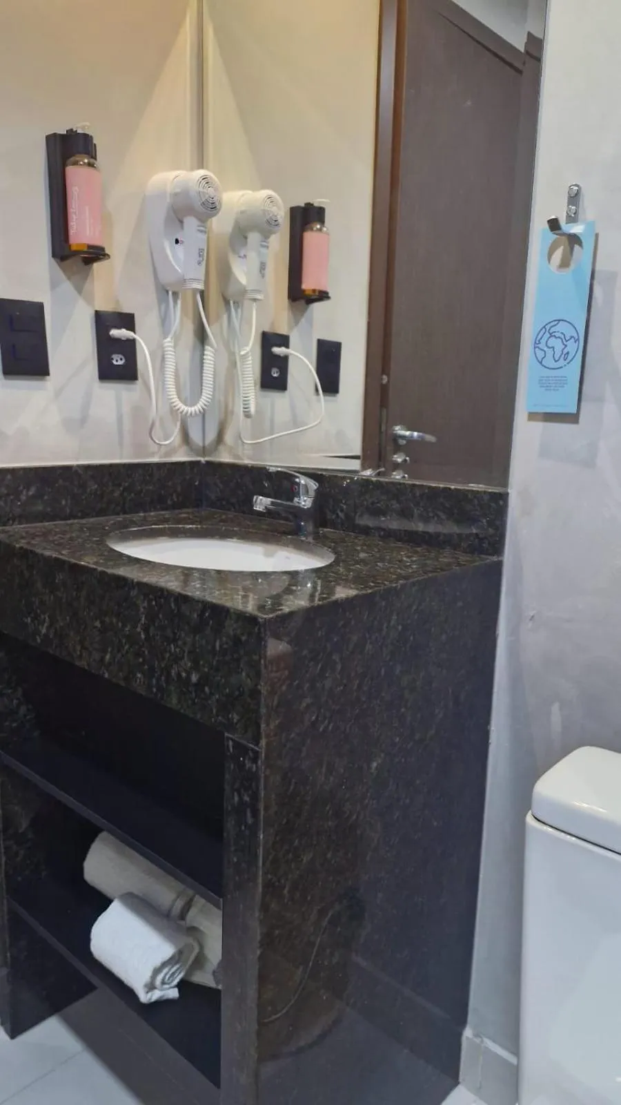 Toilet in Tulip Inn Bauru