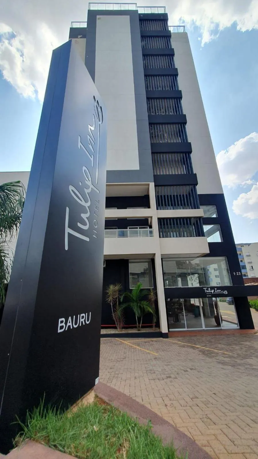 Property building in Tulip Inn Bauru