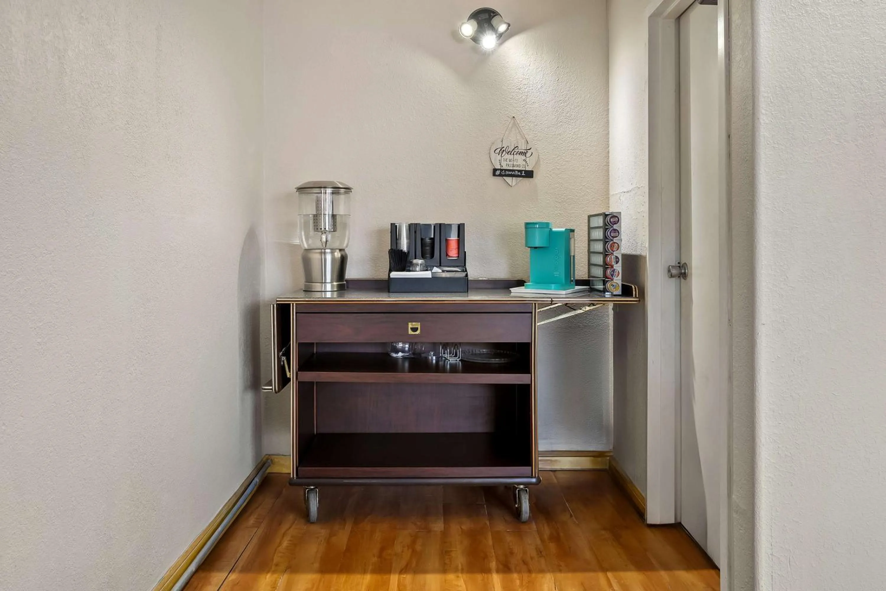 Food and drinks in Signature Inn Danville